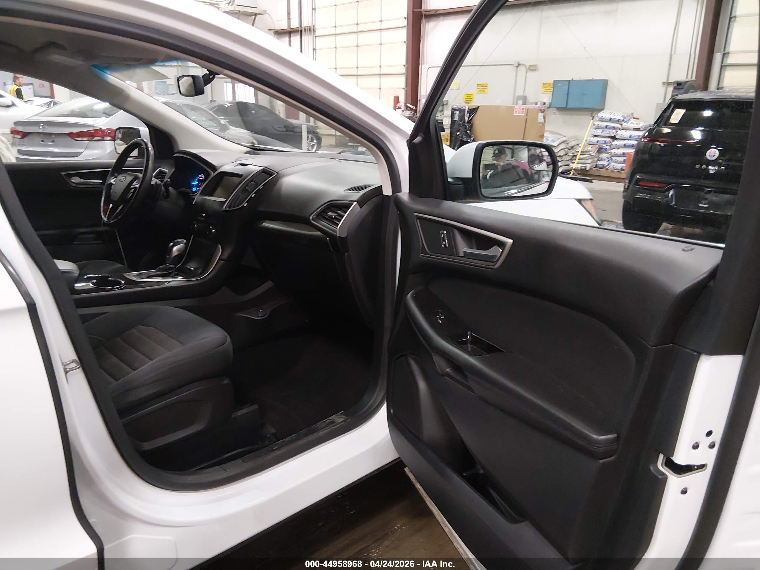FORD EDGE image 5