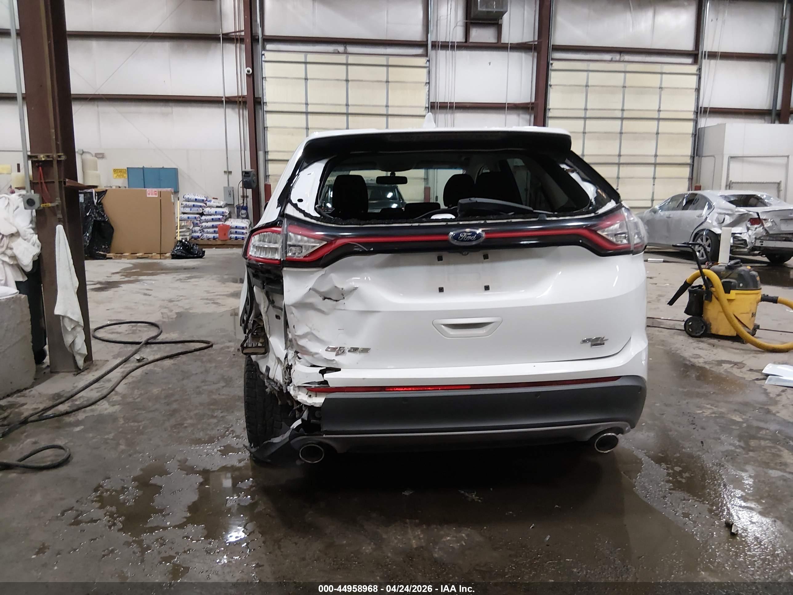 FORD EDGE image 6