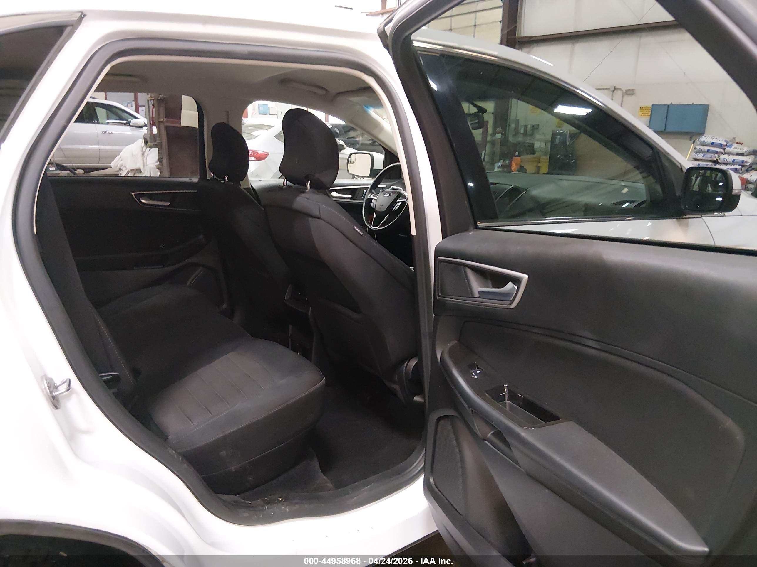 FORD EDGE image 8