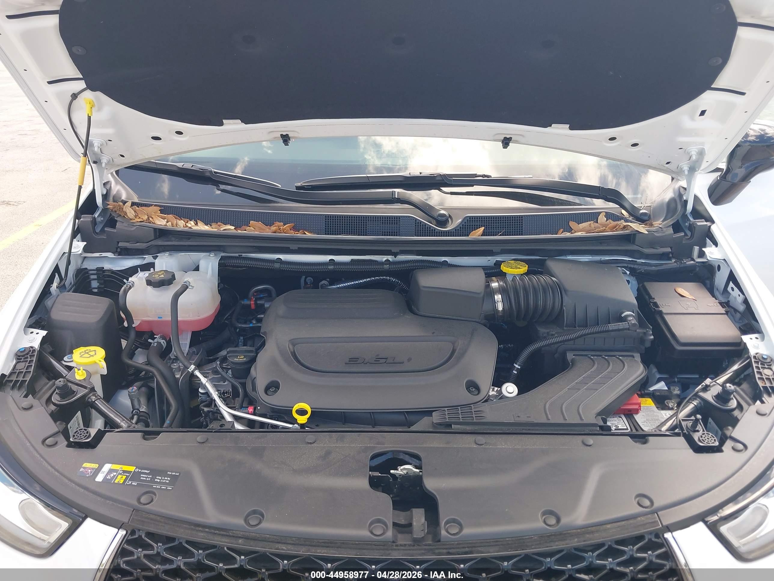 CHRYSLER PACIFICA image 10