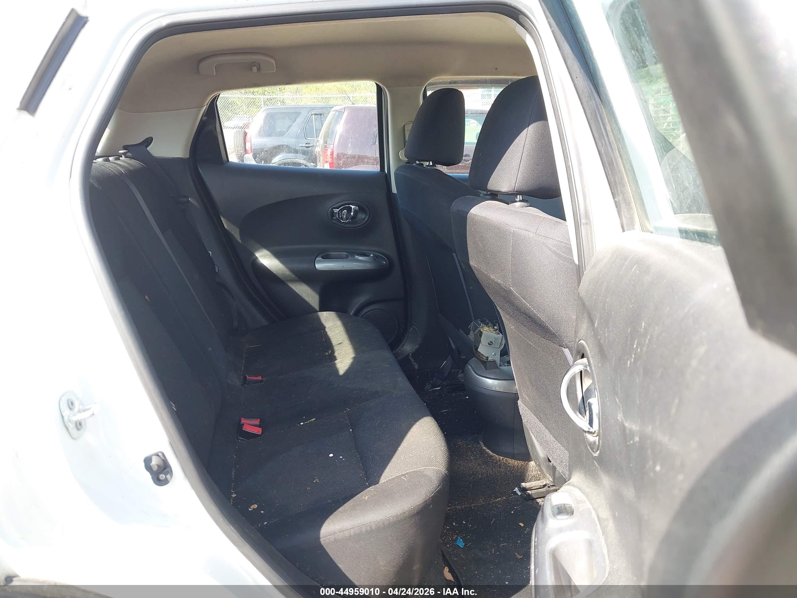 NISSAN JUKE image 8