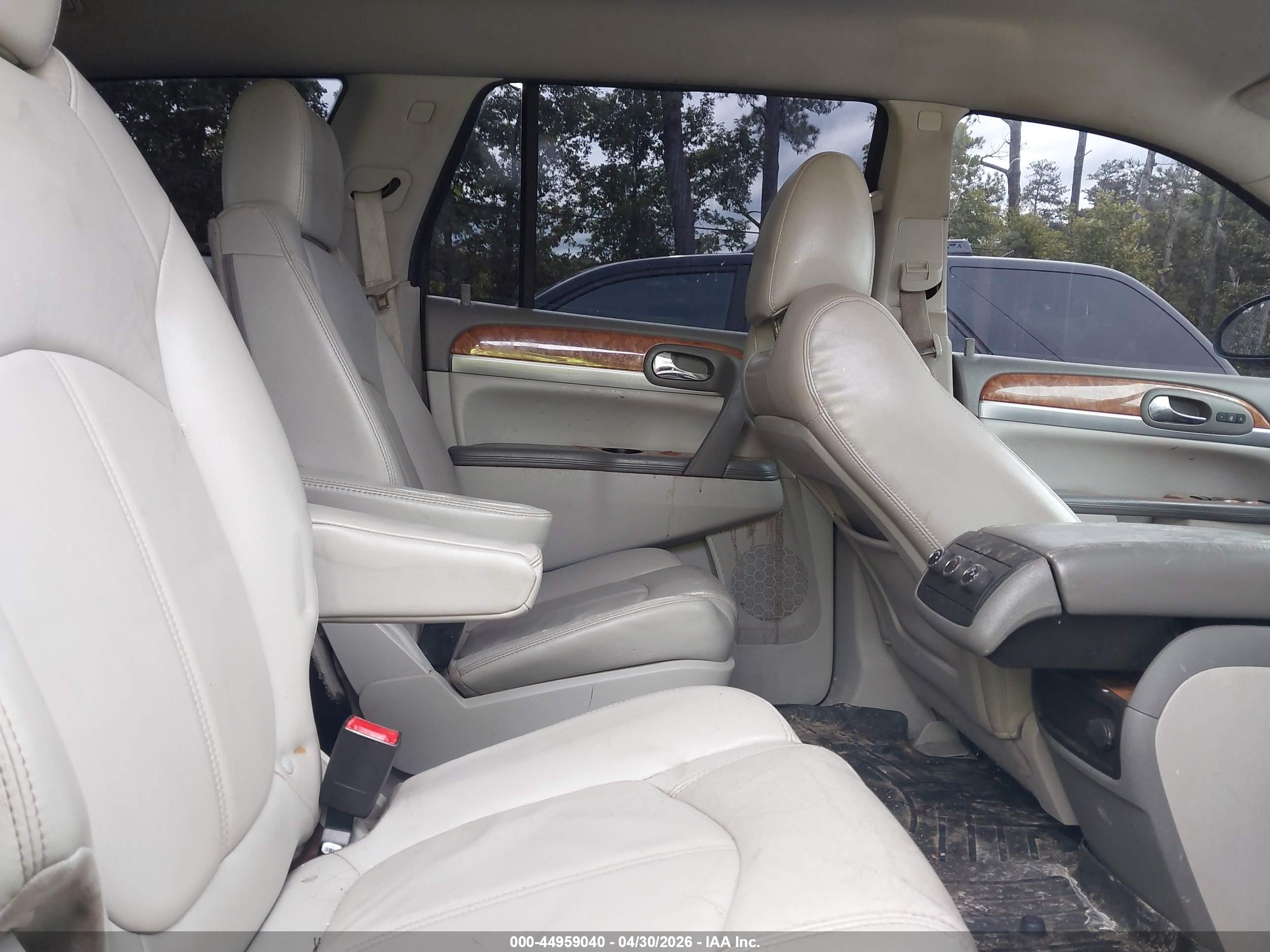 BUICK ENCLAVE image 8
