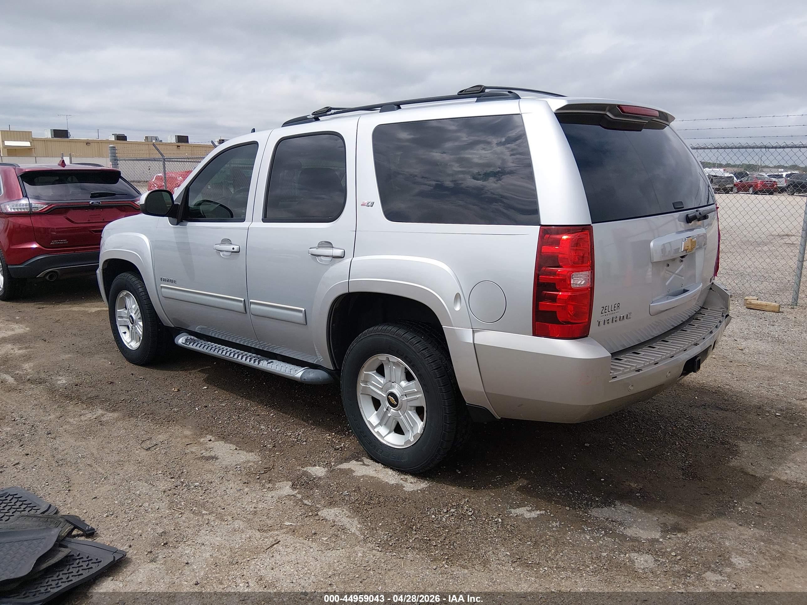 CHEVROLET TAHOE image 3