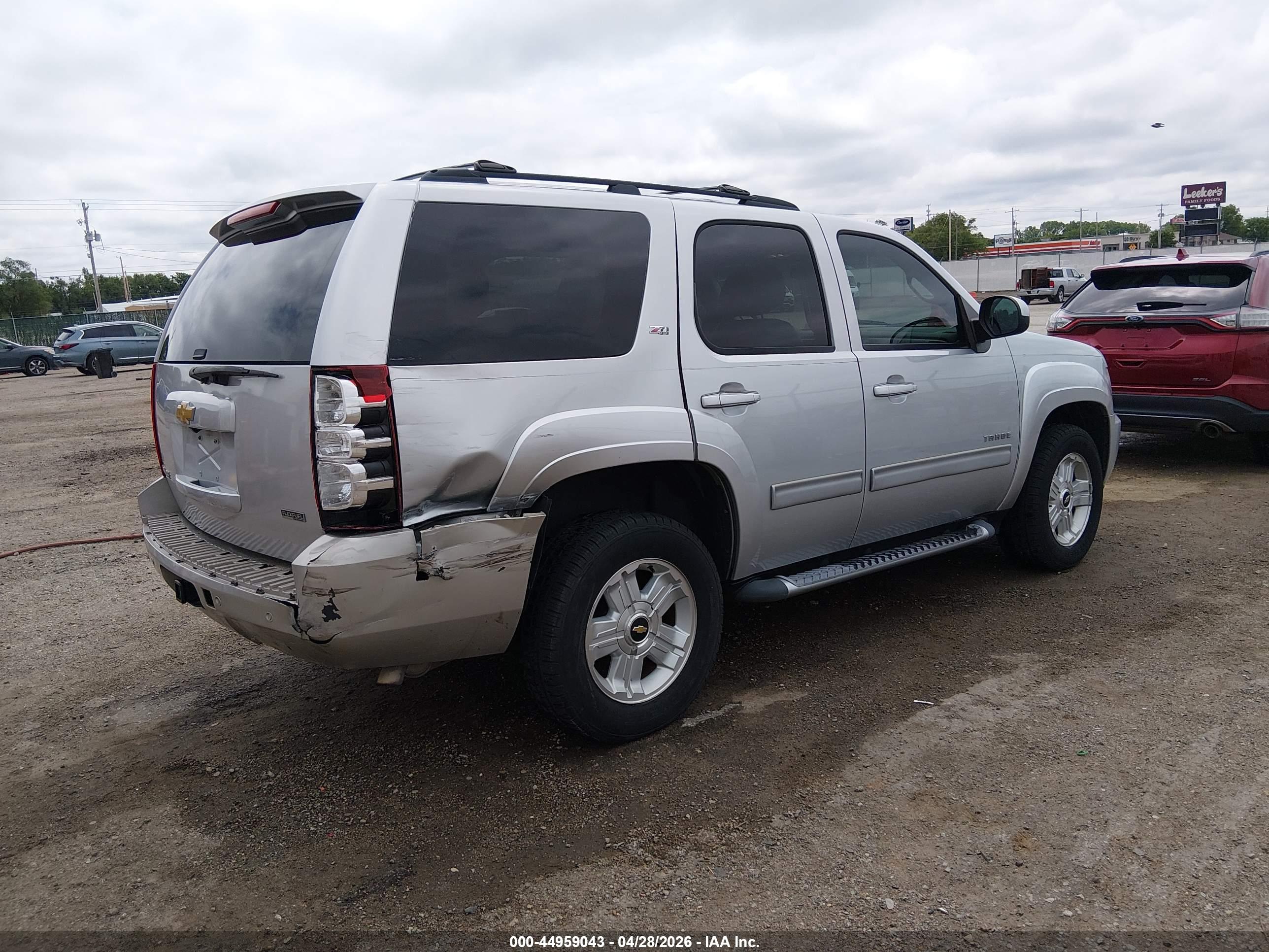 CHEVROLET TAHOE image 4