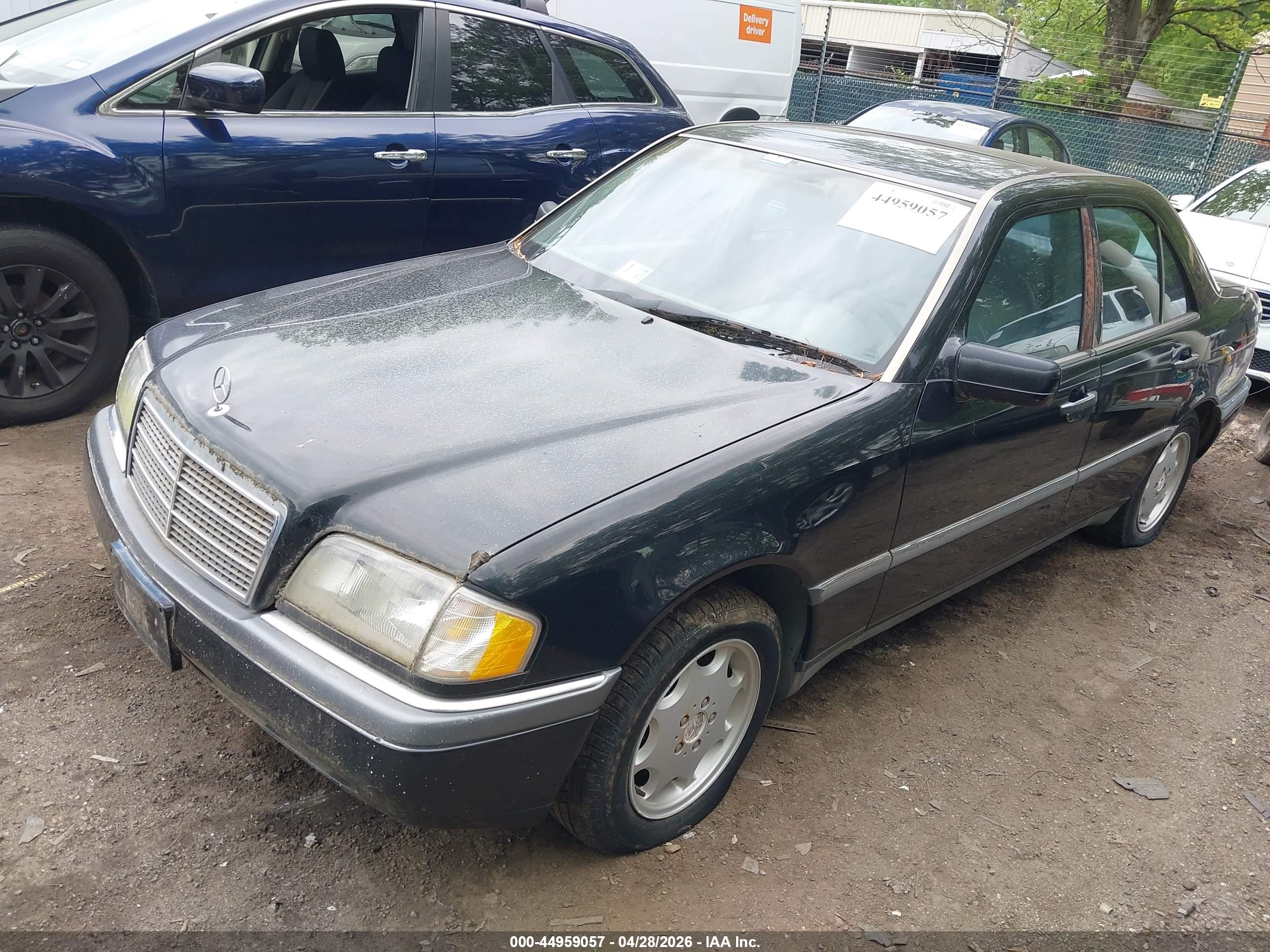 MERCEDES-BENZ C image 2