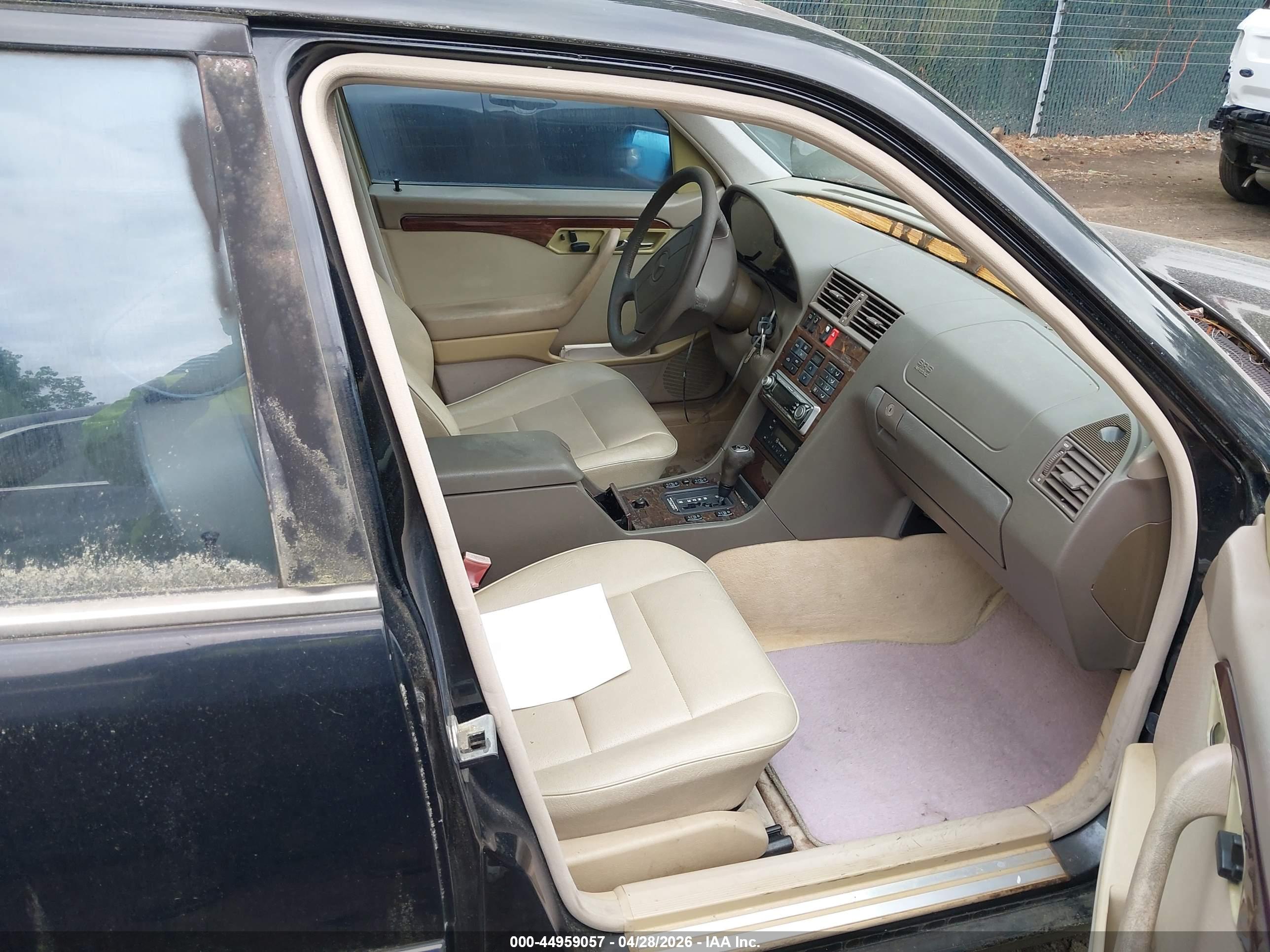 MERCEDES-BENZ C image 5