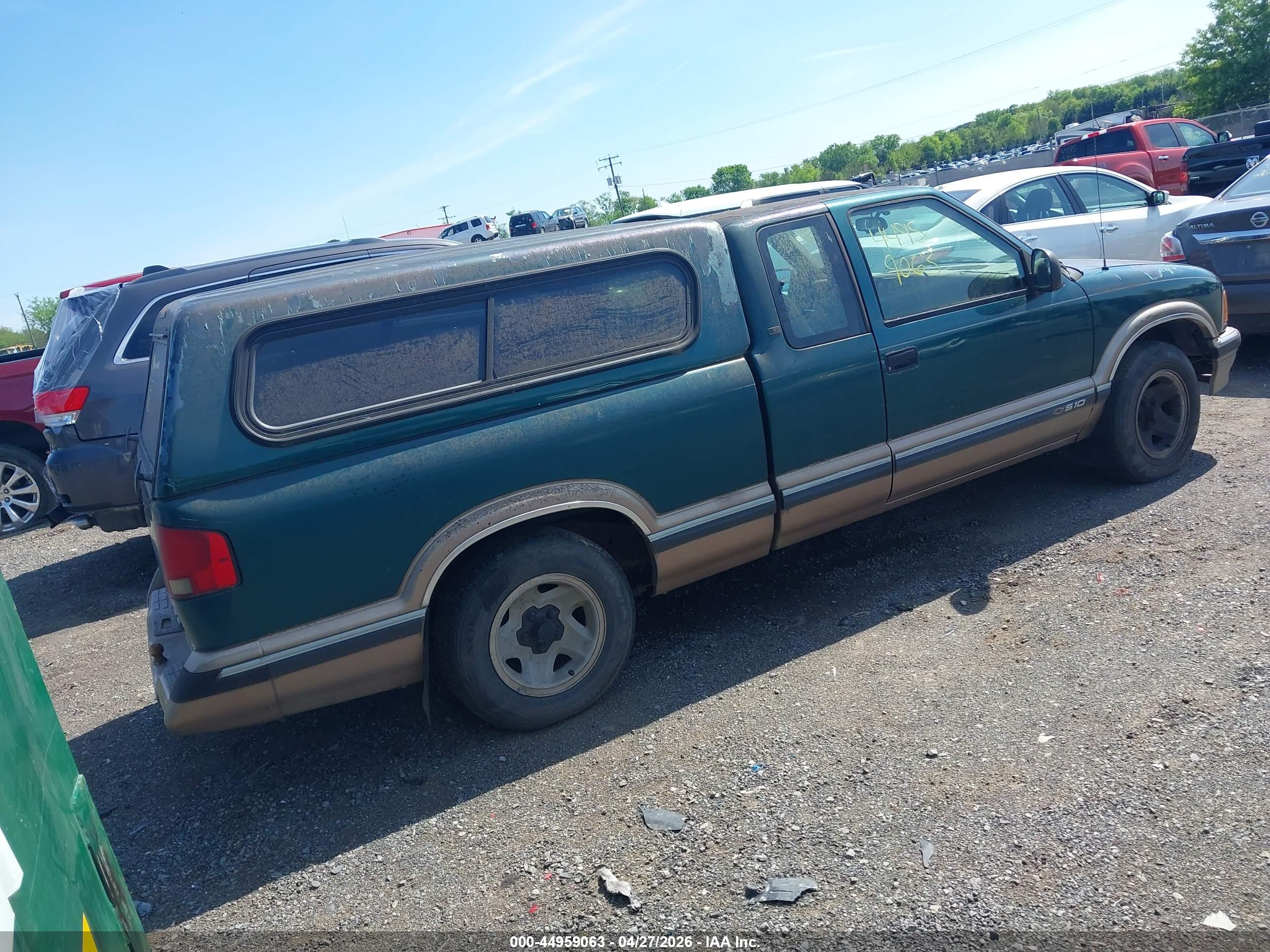 CHEVROLET S image 4