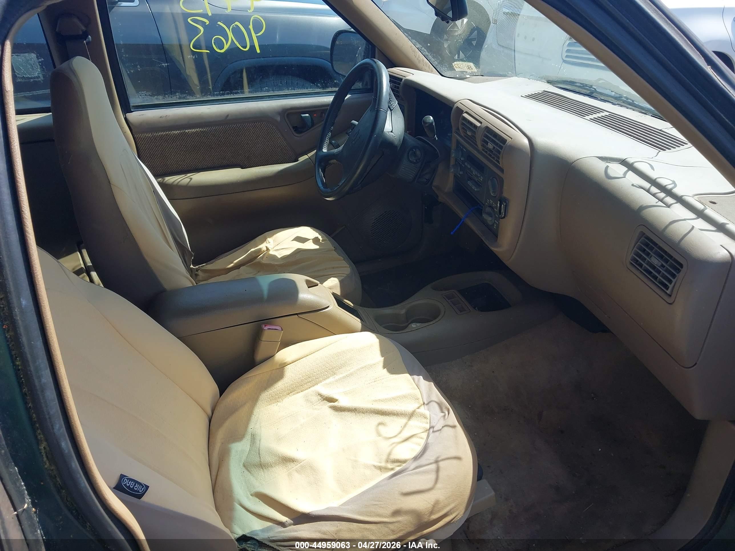 CHEVROLET S image 5
