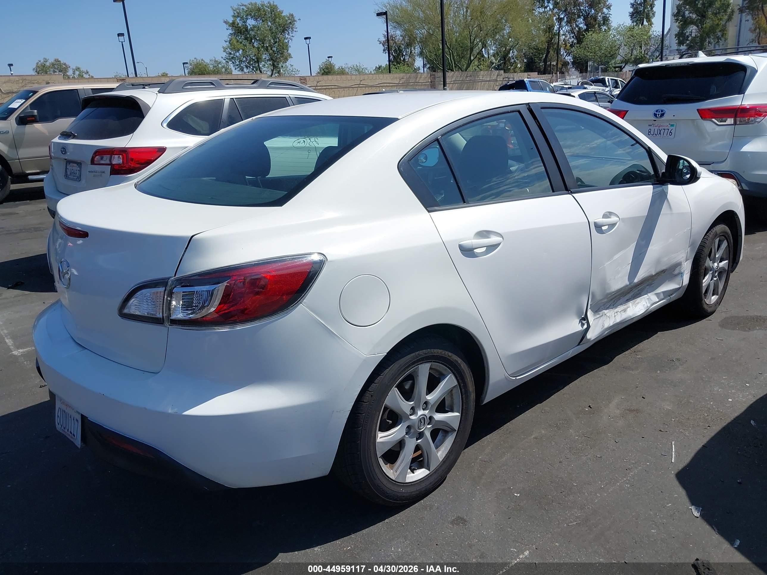 MAZDA MAZDA3 image 4