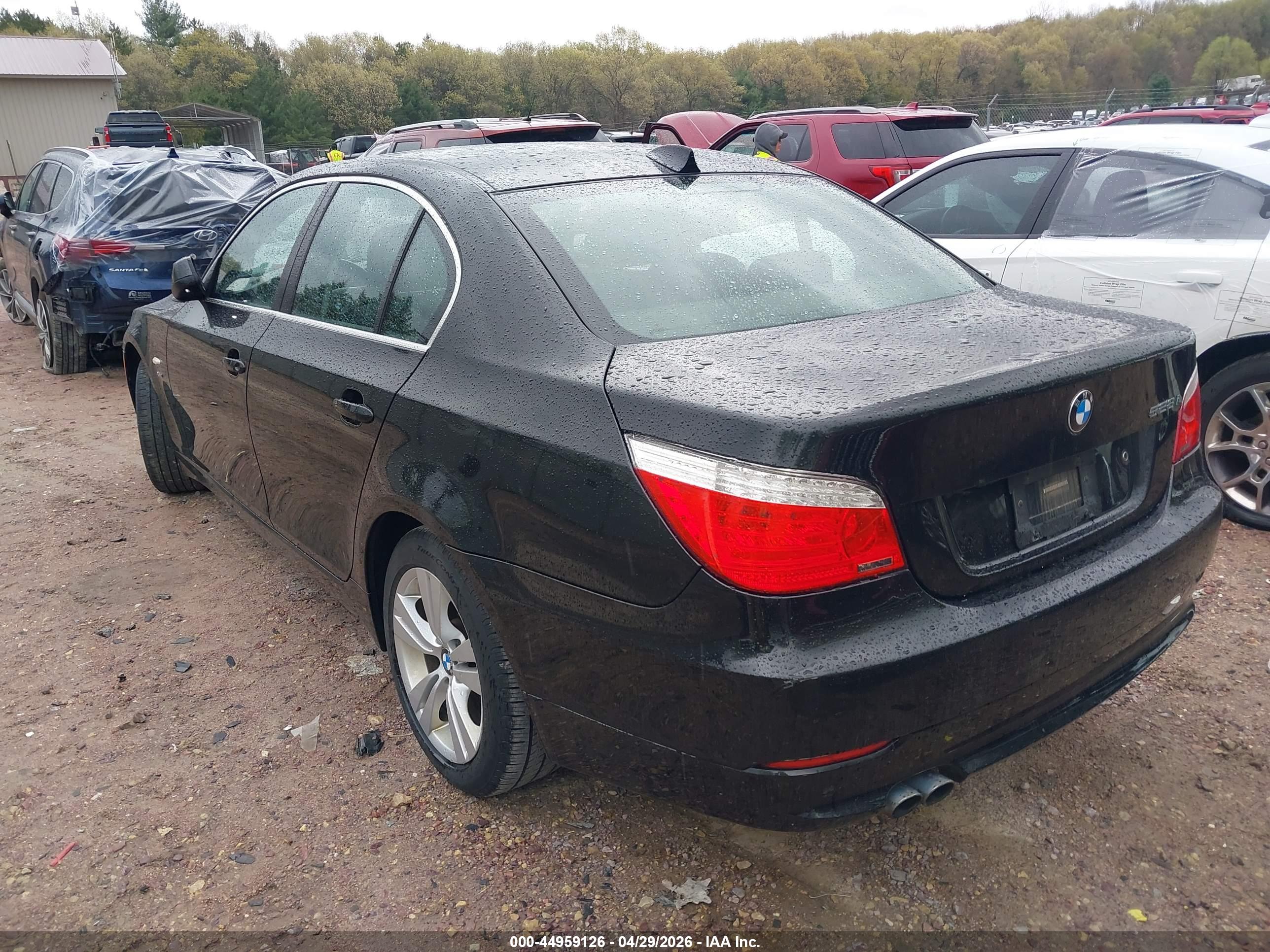 BMW 528I image 3
