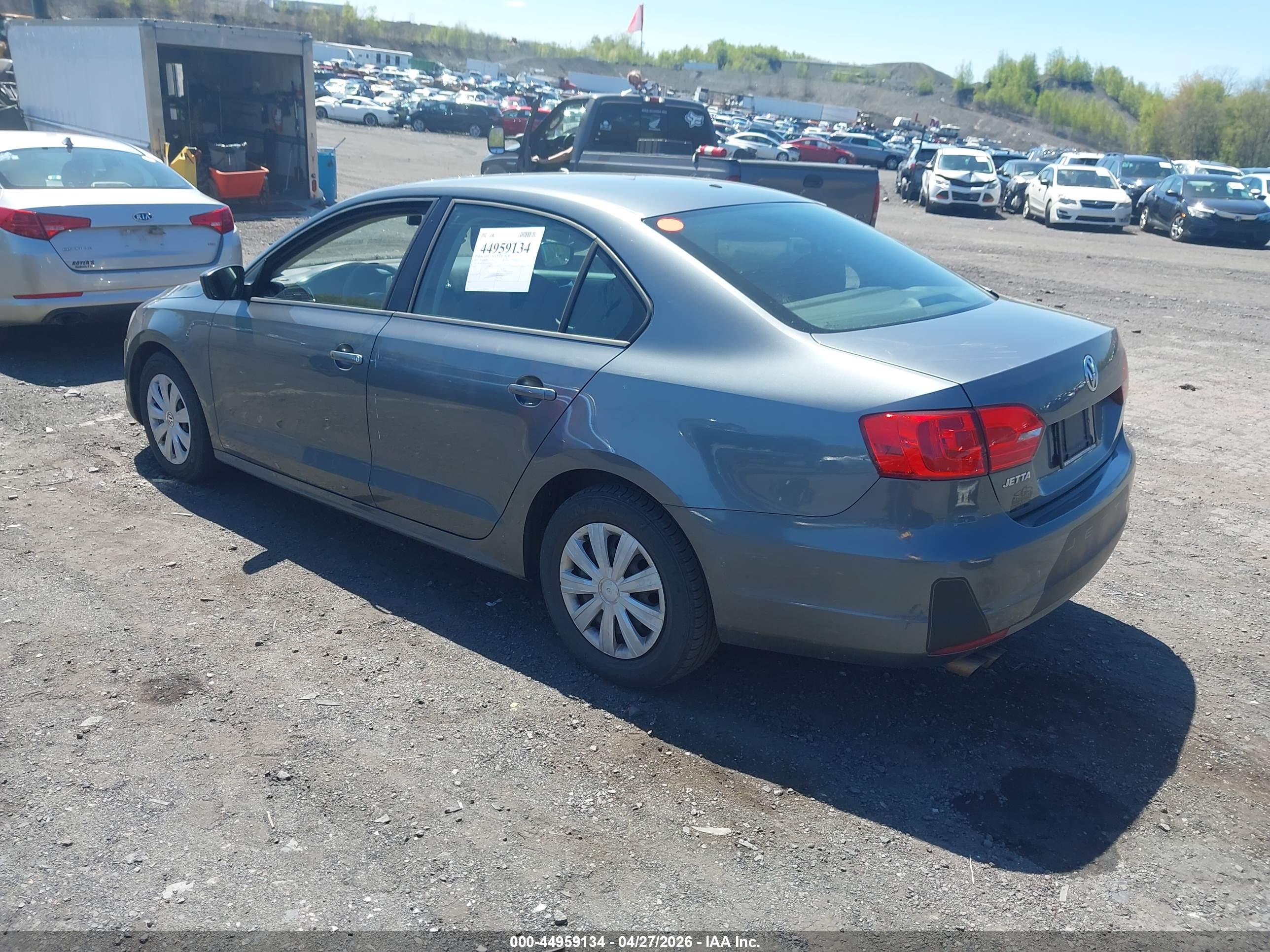 VOLKSWAGEN JETTA image 3