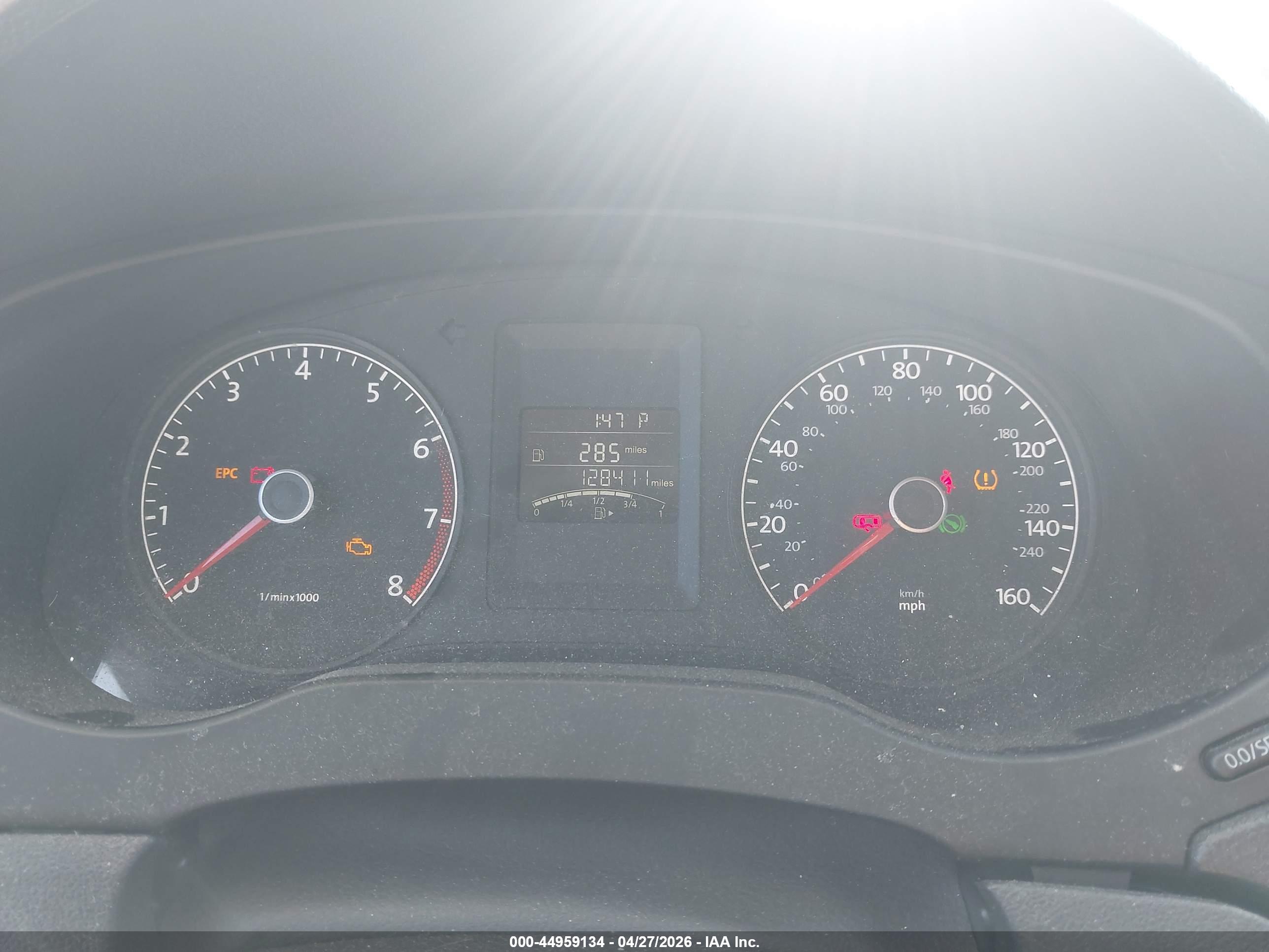 VOLKSWAGEN JETTA image 7