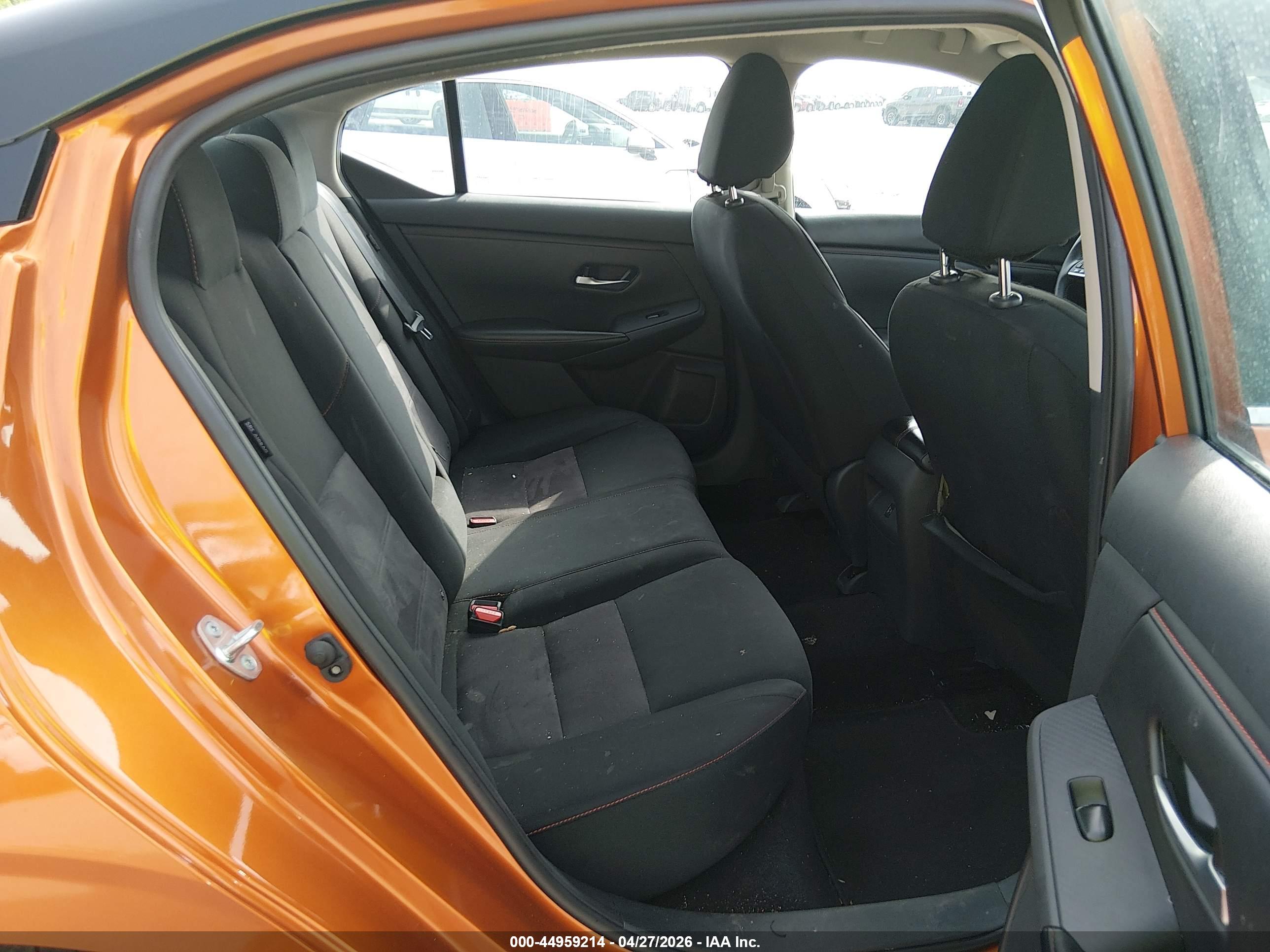 NISSAN SENTRA image 8