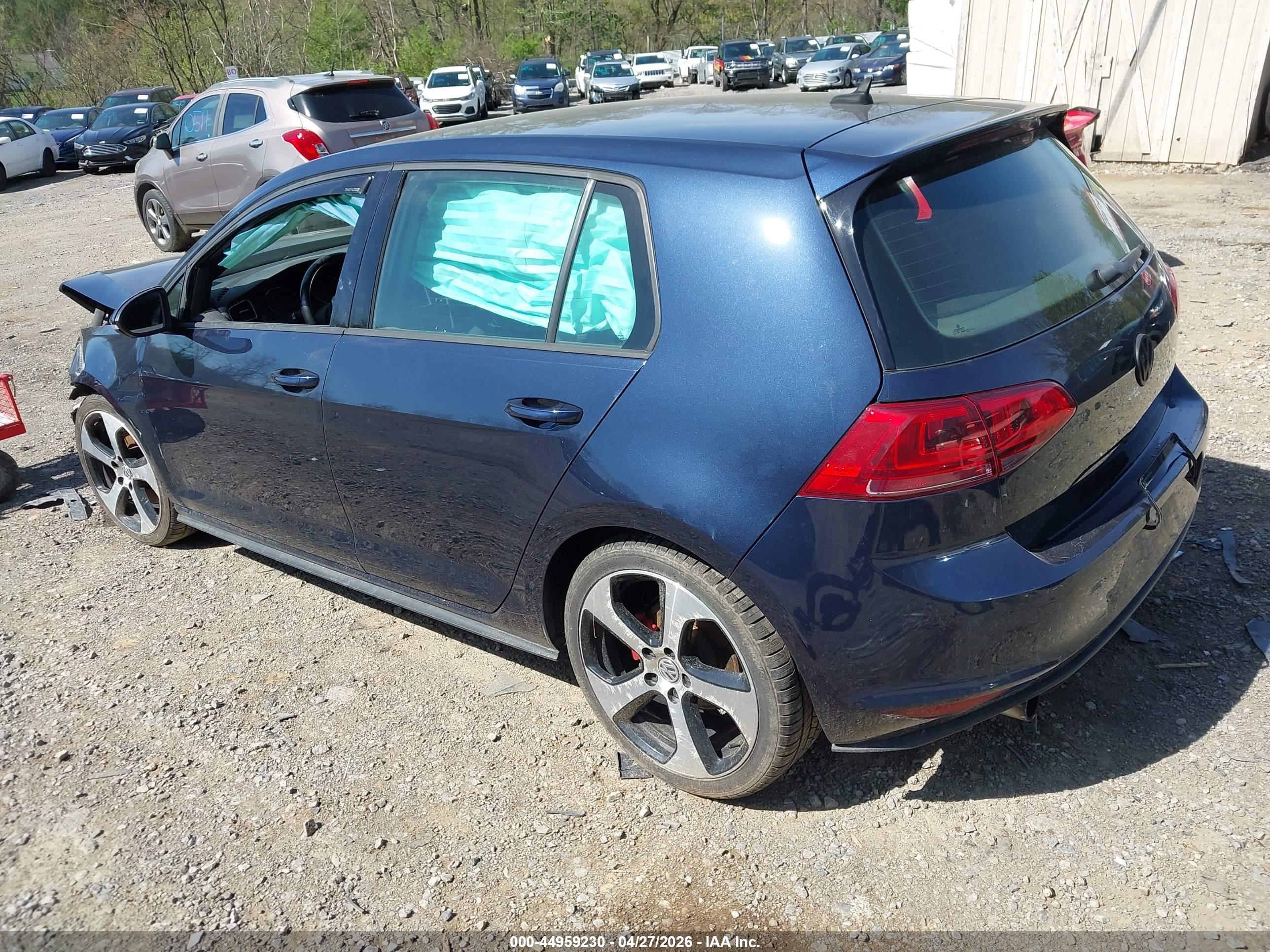 VOLKSWAGEN GOLF image 3