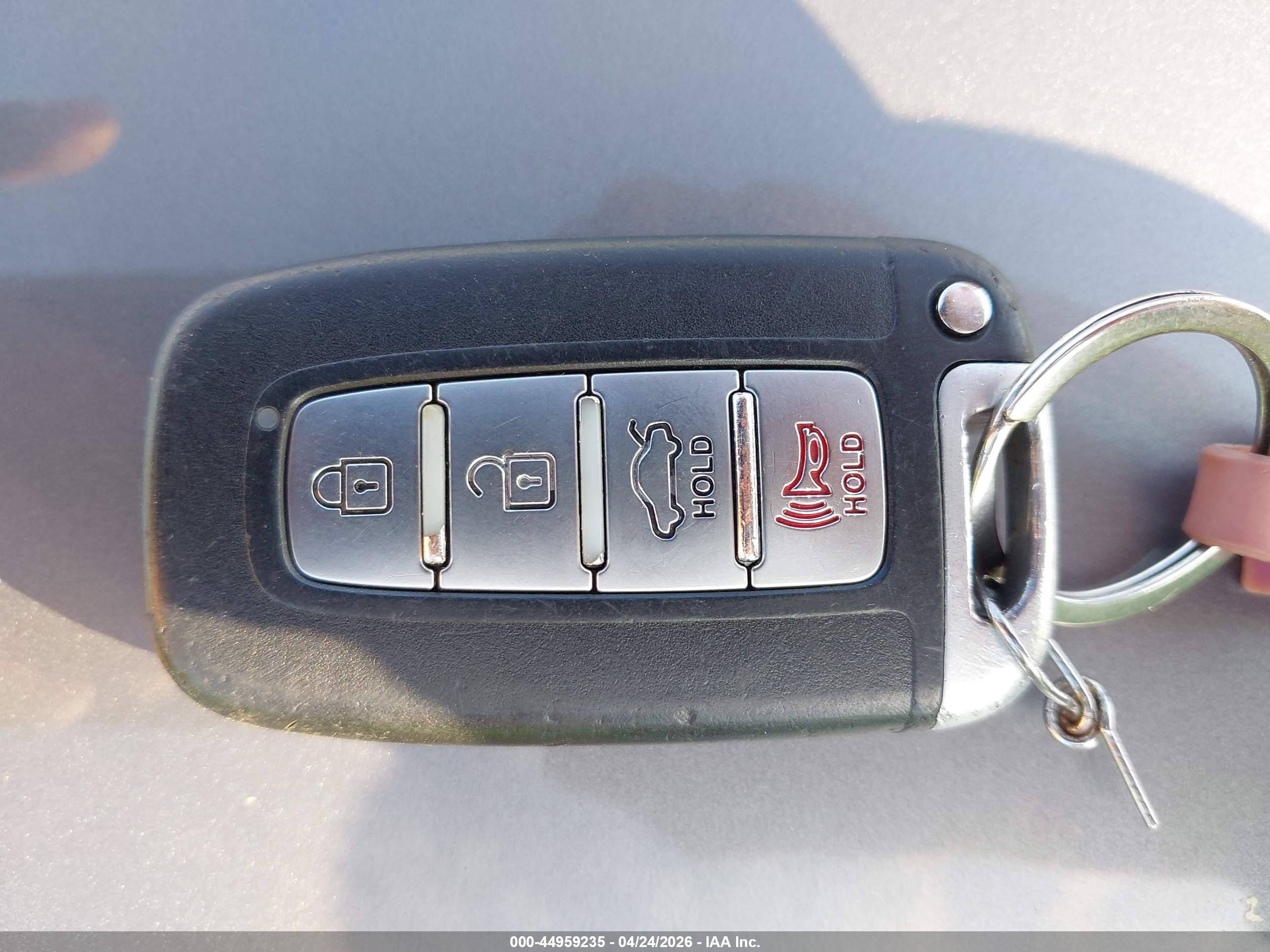 HYUNDAI SONATA image 11