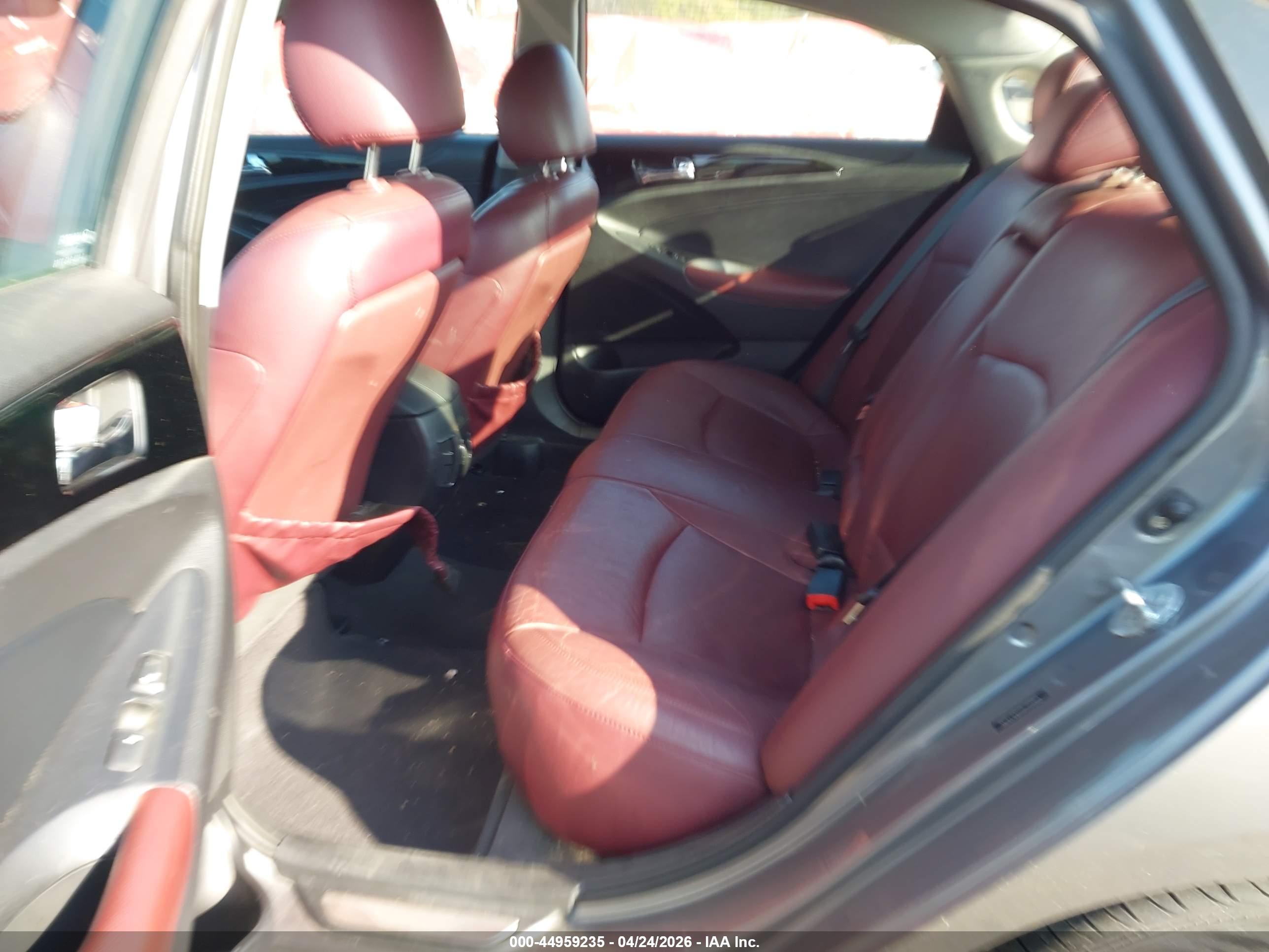 HYUNDAI SONATA image 8