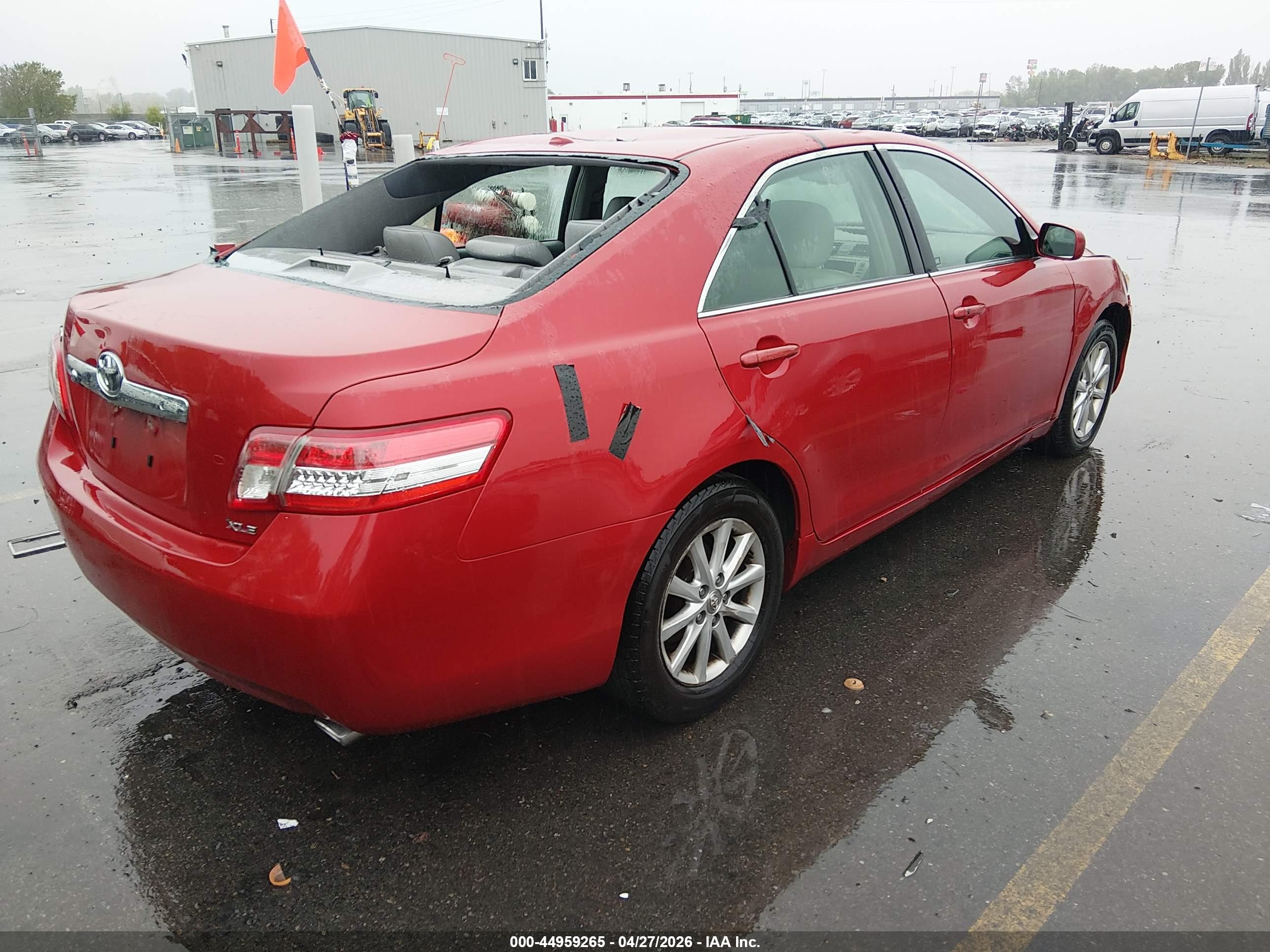 TOYOTA CAMRY image 4