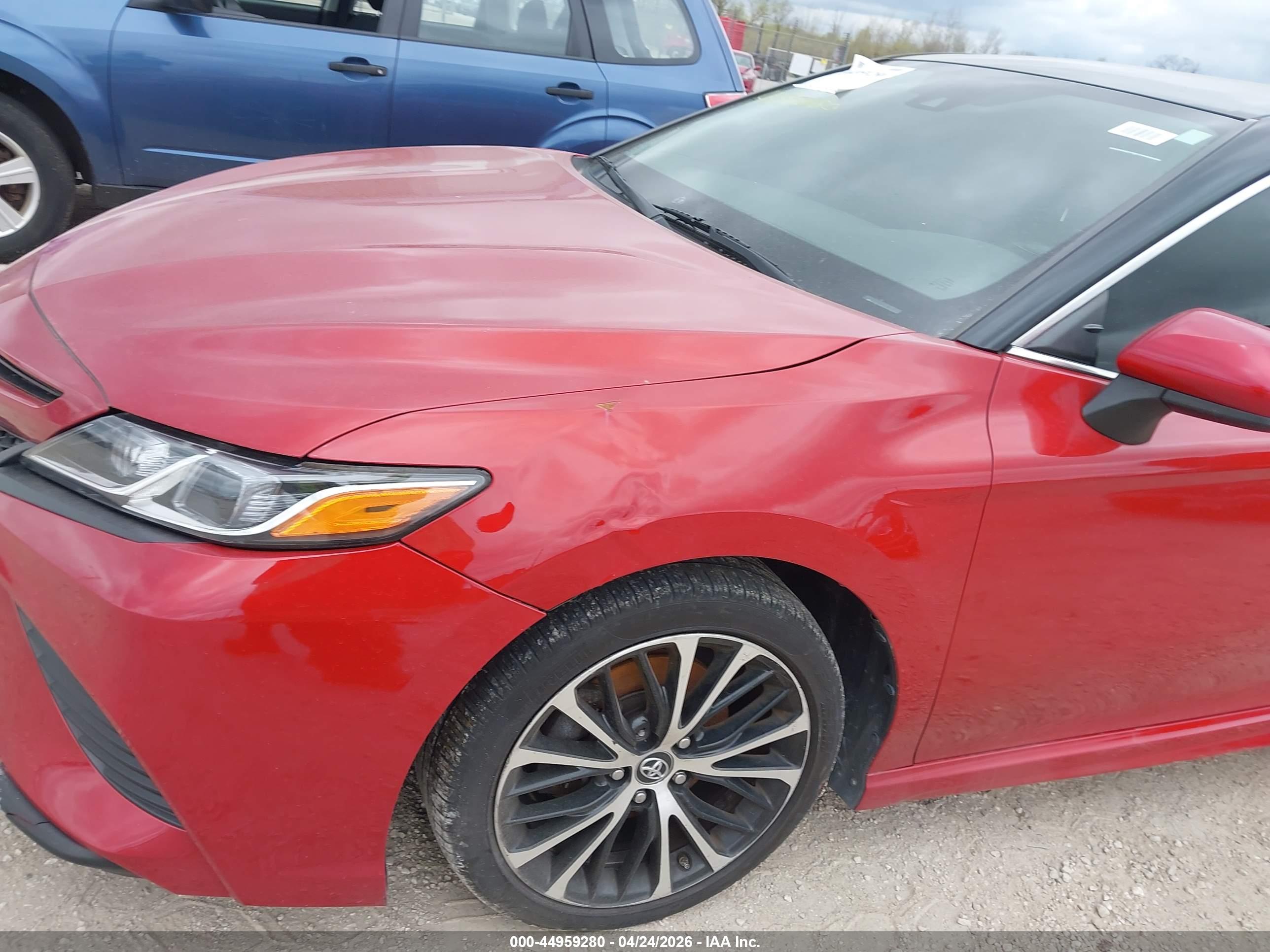 TOYOTA CAMRY image 6