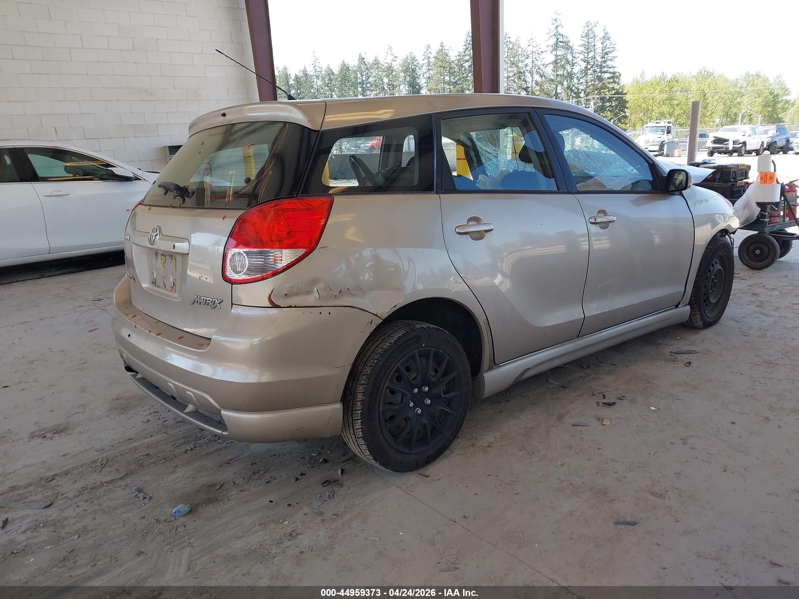 TOYOTA MATRIX image 4