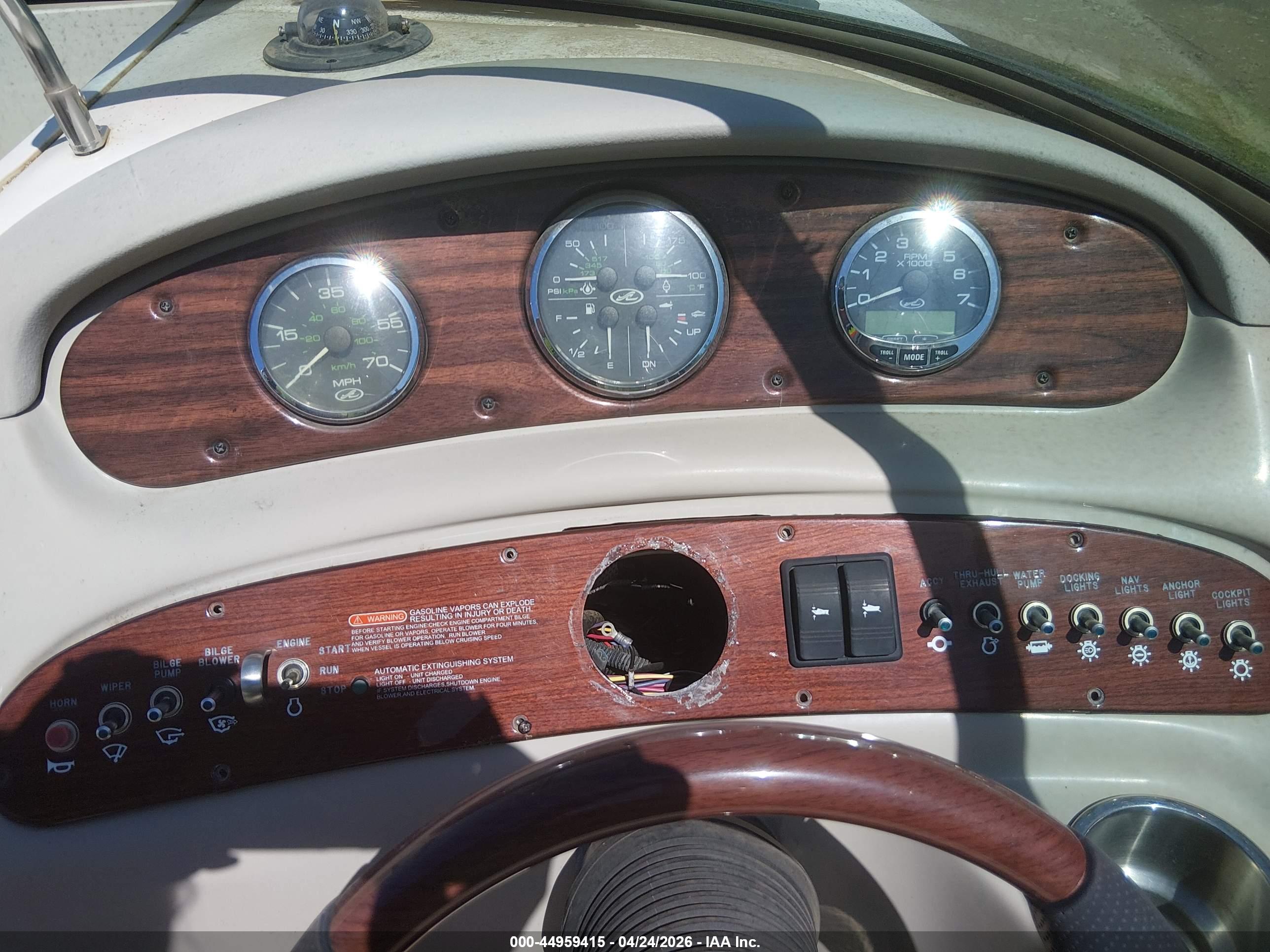 SEA RAY image 7