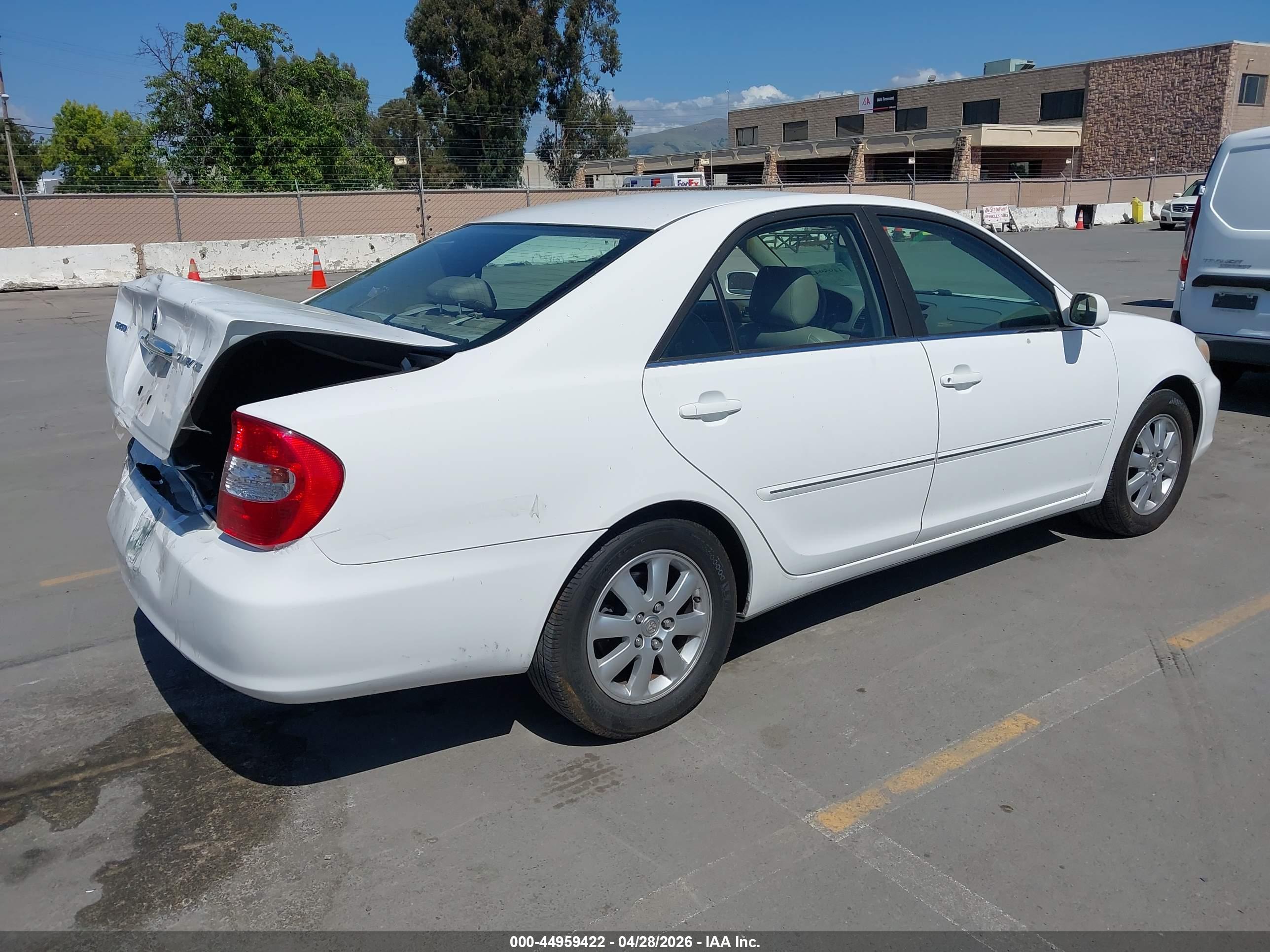 TOYOTA CAMRY image 4