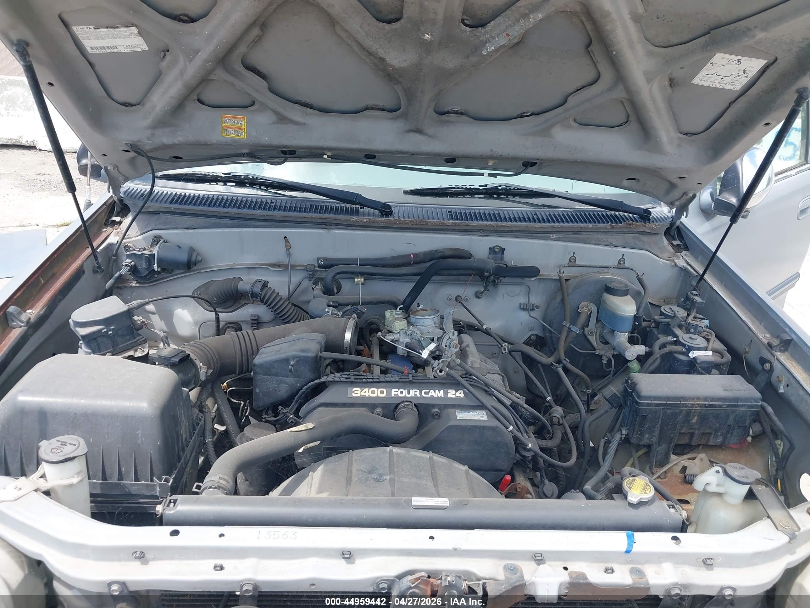 TOYOTA TUNDRA image 10