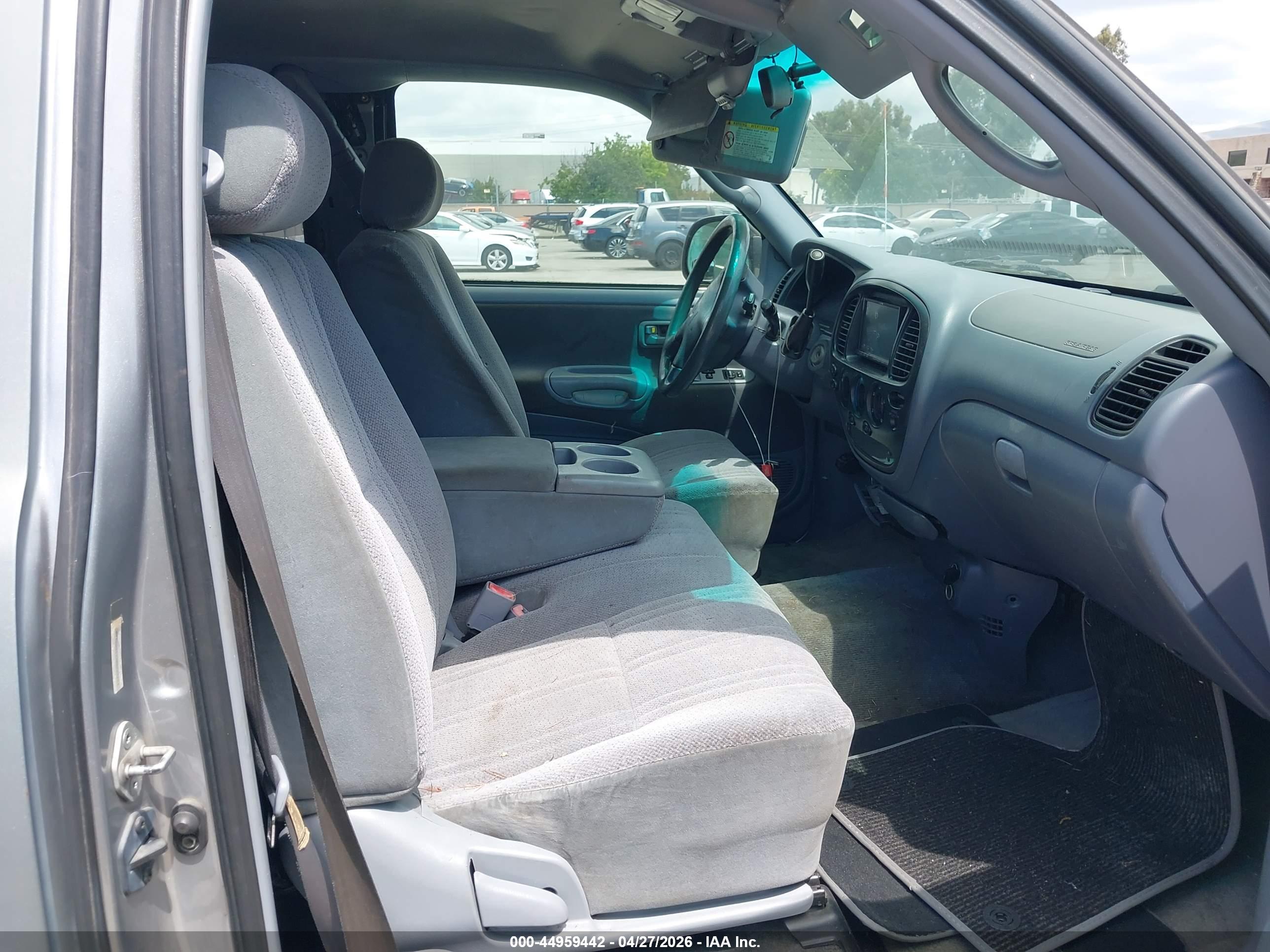 TOYOTA TUNDRA image 5