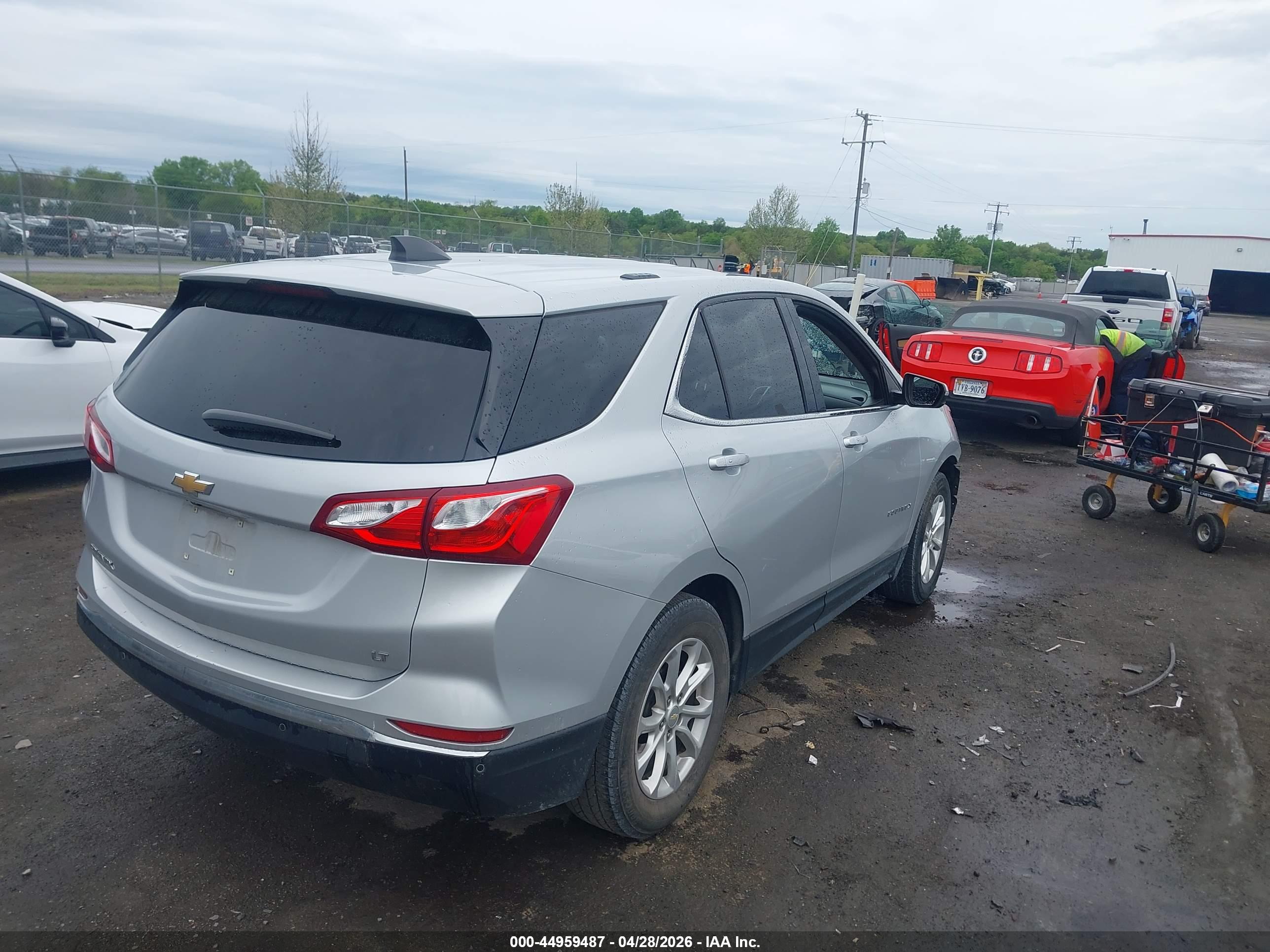 CHEVROLET EQUINOX image 4