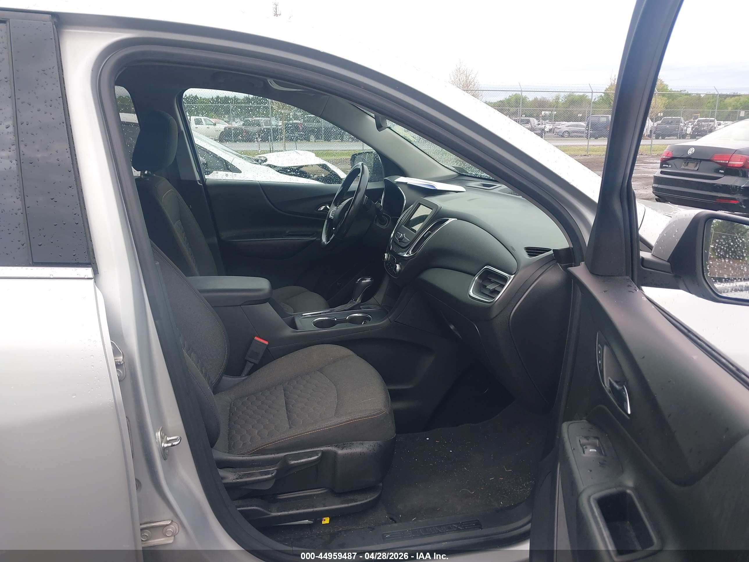 CHEVROLET EQUINOX image 5