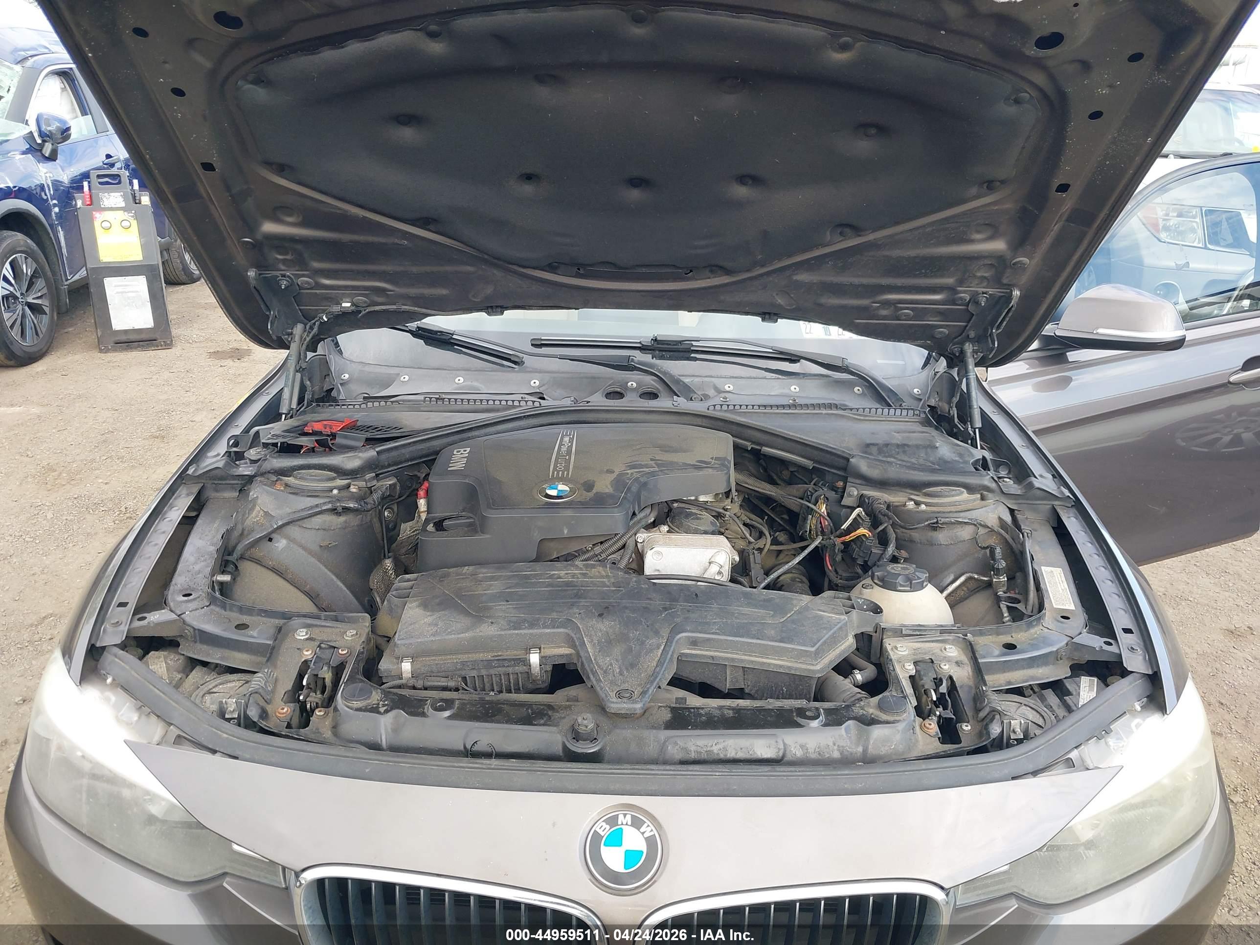 BMW 328I image 10