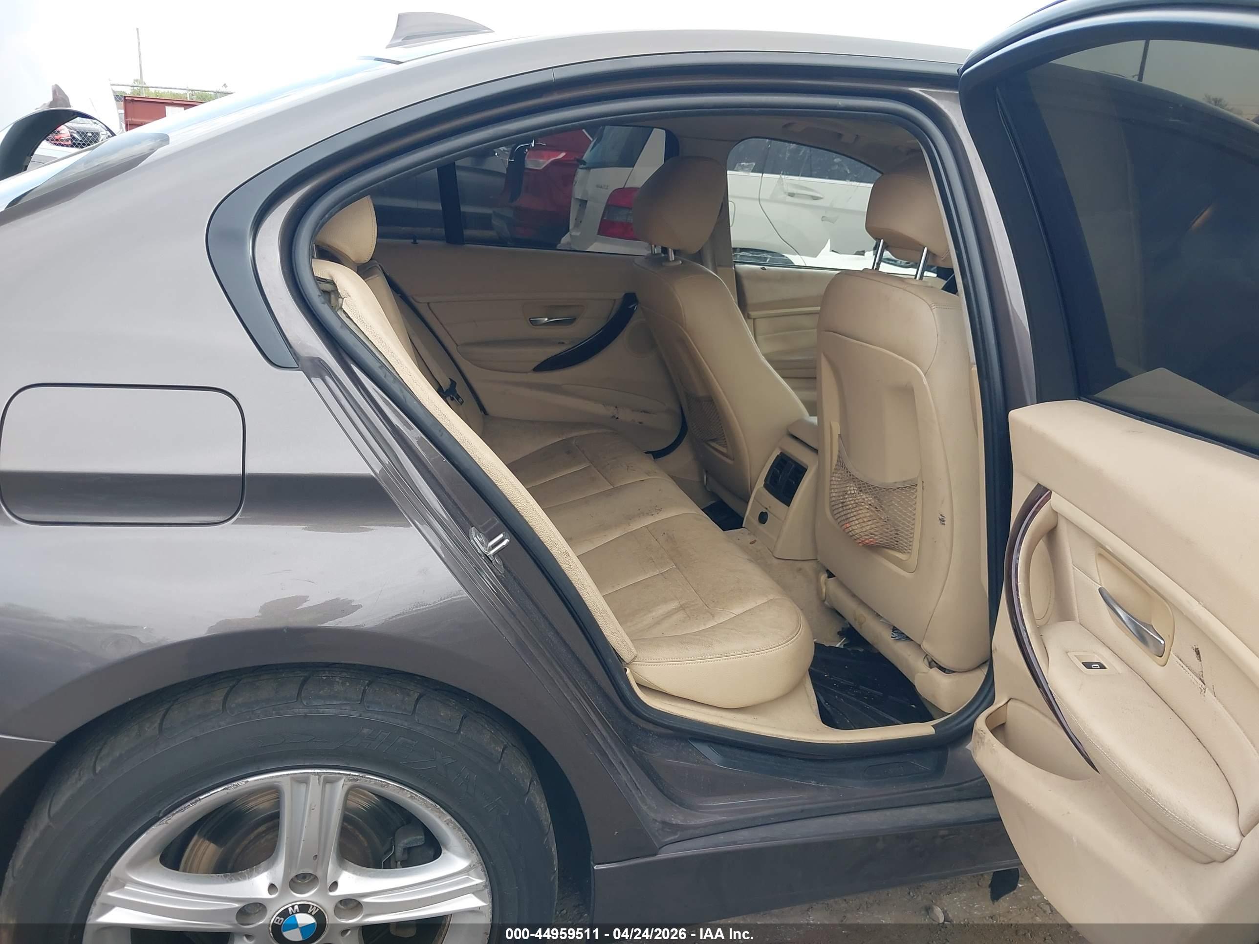BMW 328I image 8