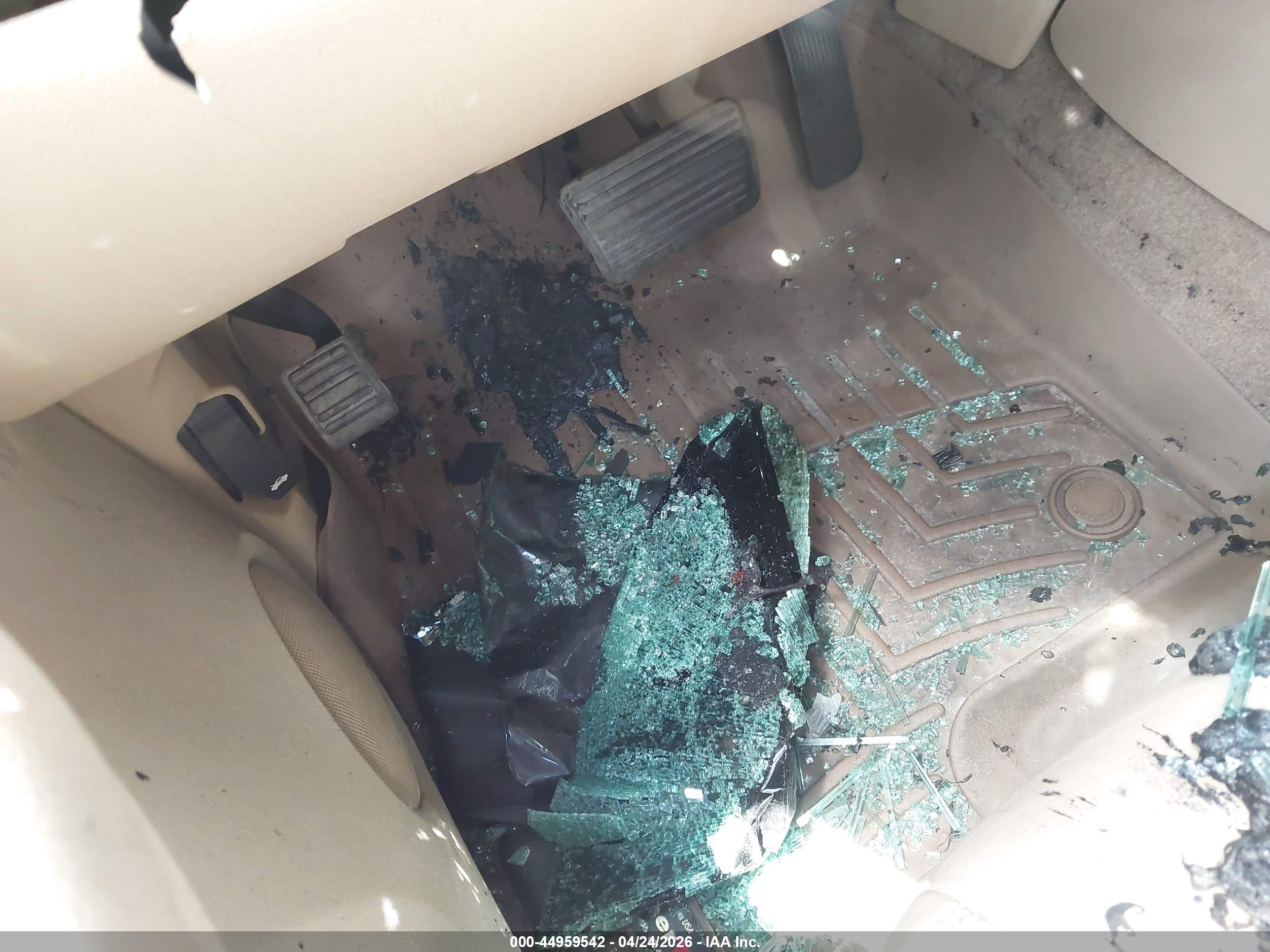 GMC YUKON image 11