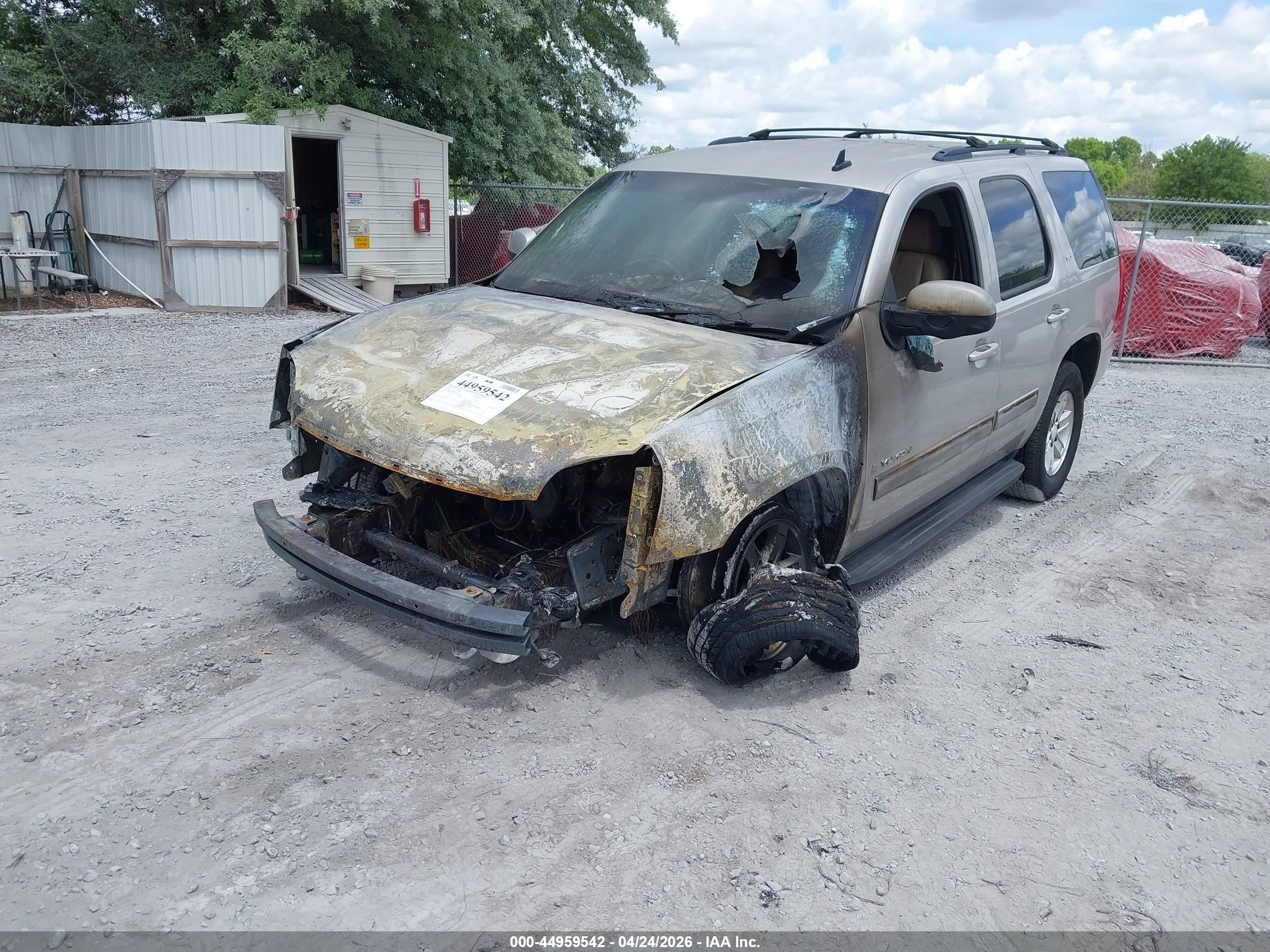 GMC YUKON image 2