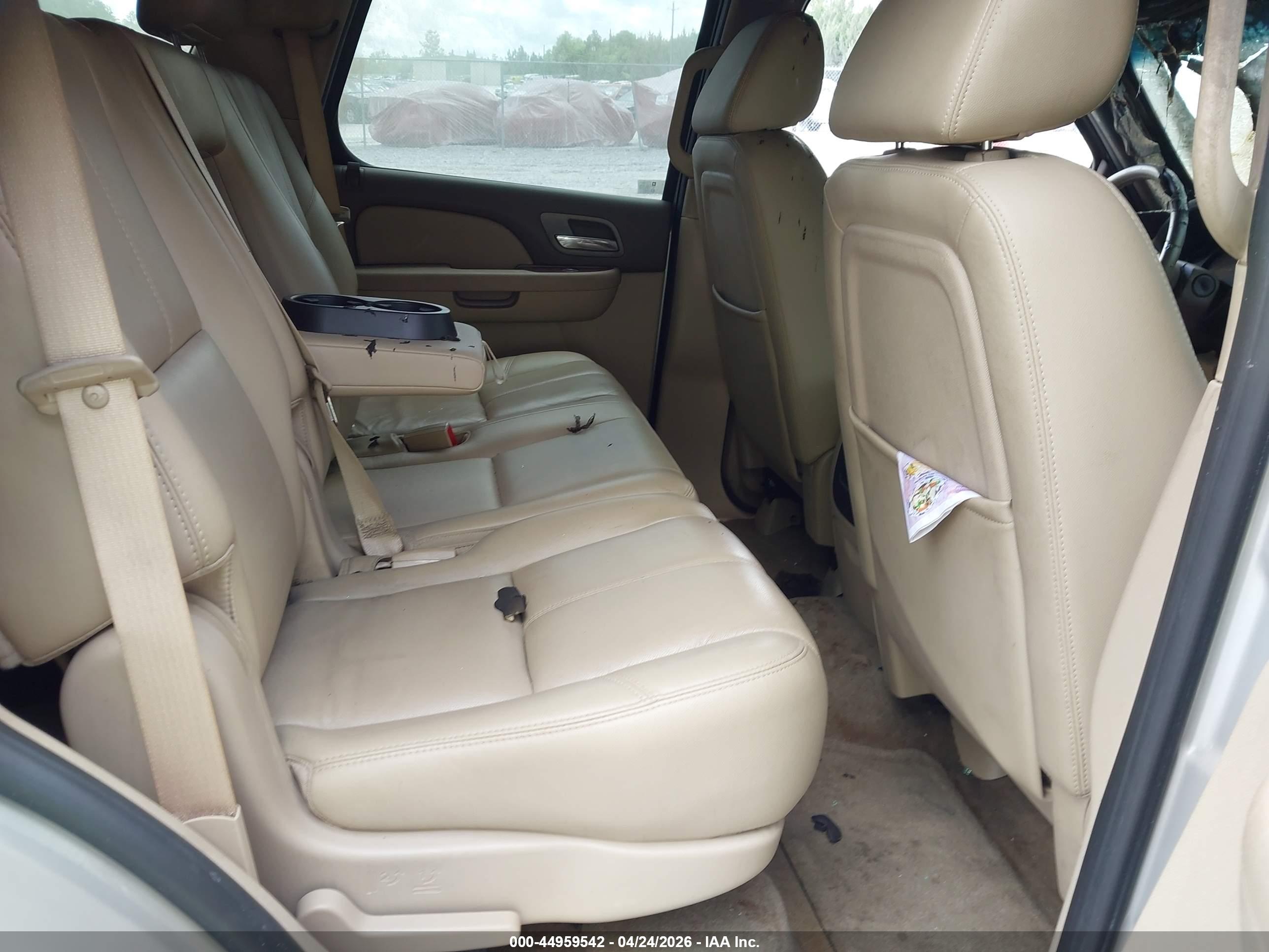 GMC YUKON image 8