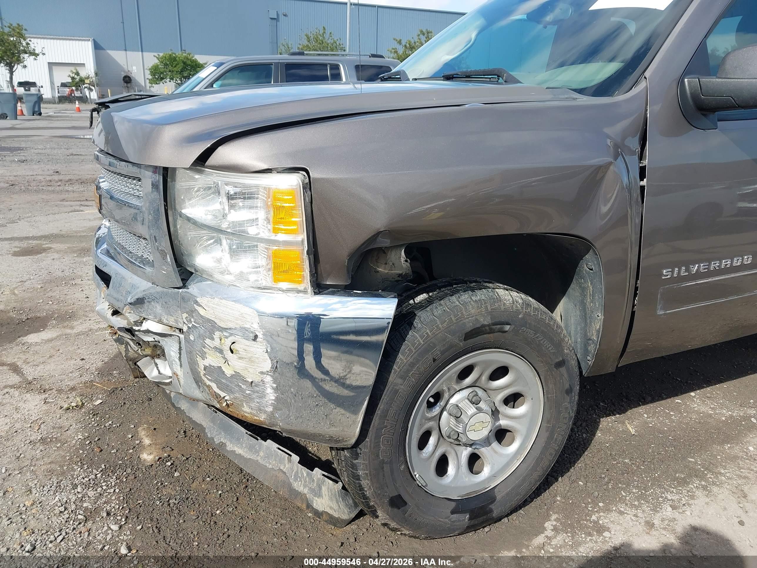 CHEVROLET SILVERADO image 6