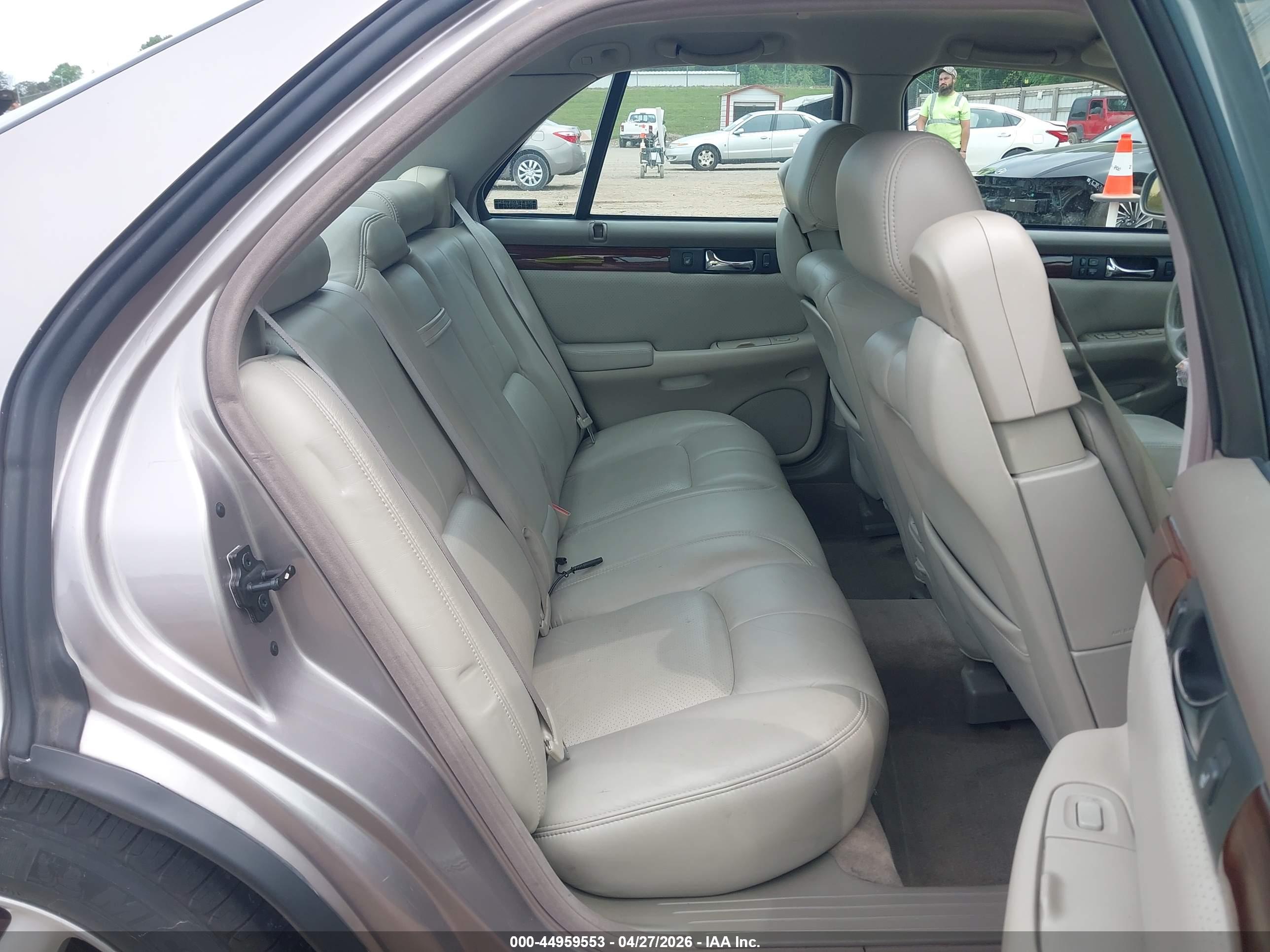 CADILLAC SEVILLE image 8