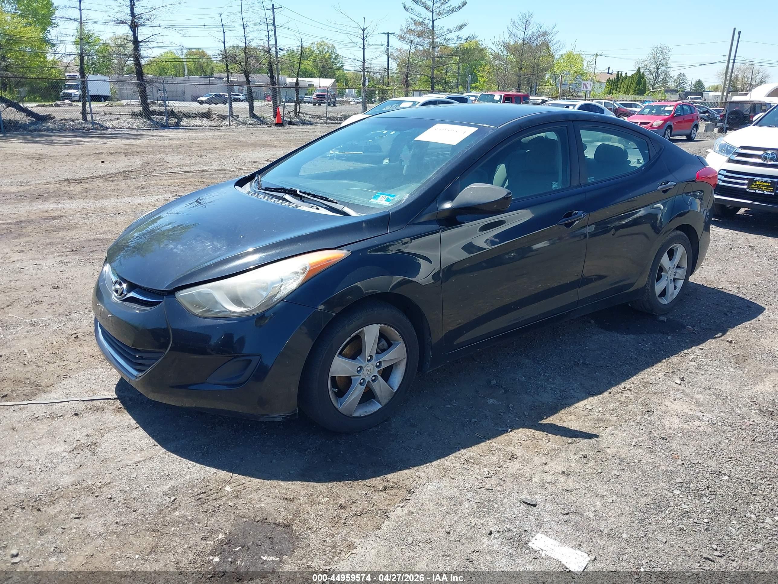 HYUNDAI ELANTRA image 2