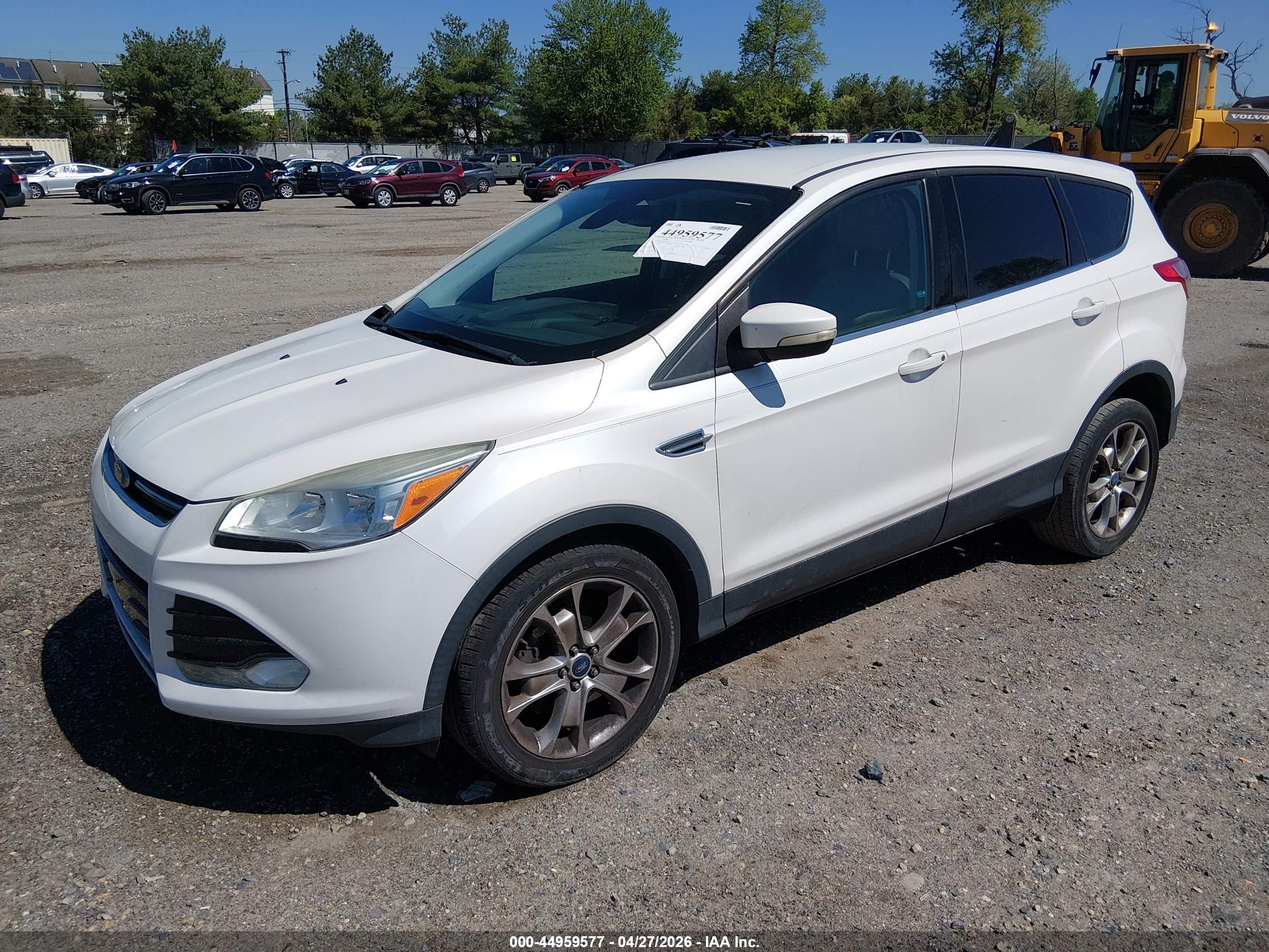 FORD ESCAPE image 2