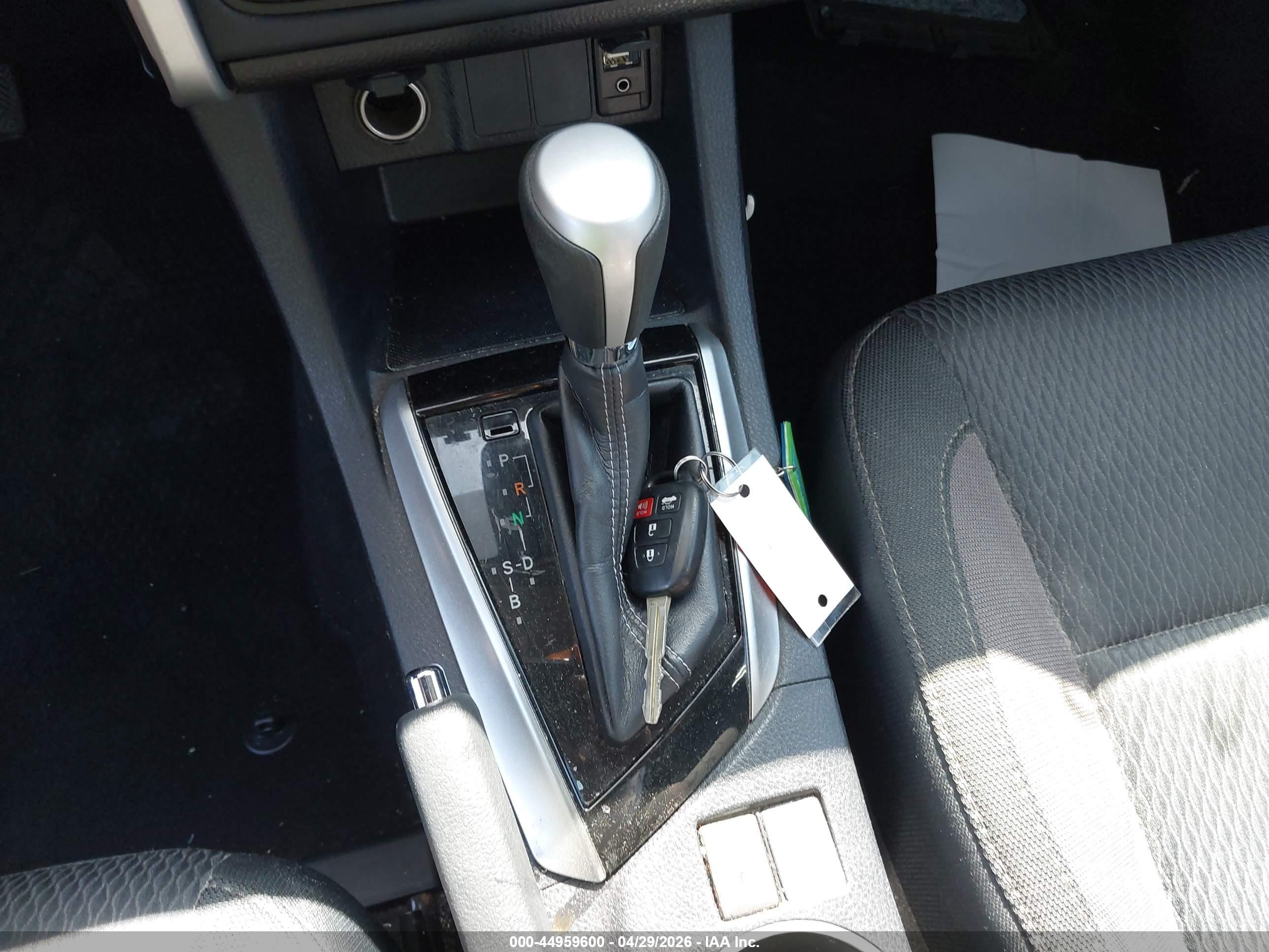 TOYOTA COROLLA image 11