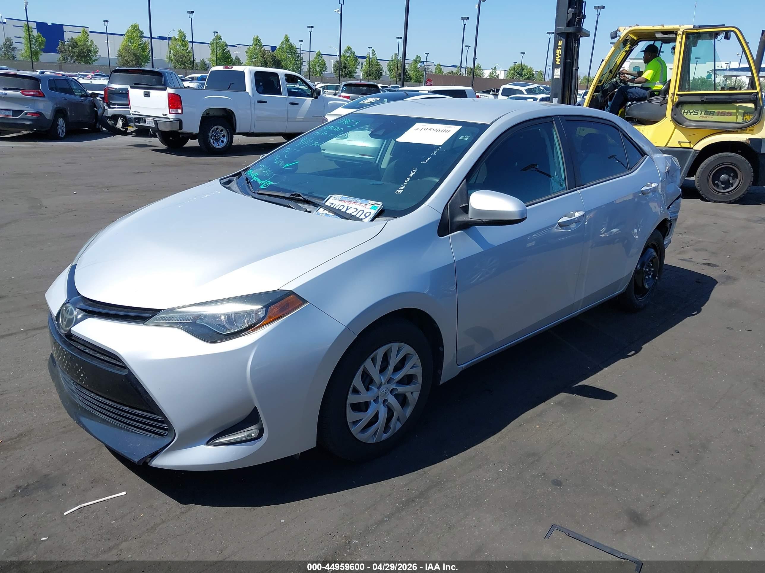 TOYOTA COROLLA image 2