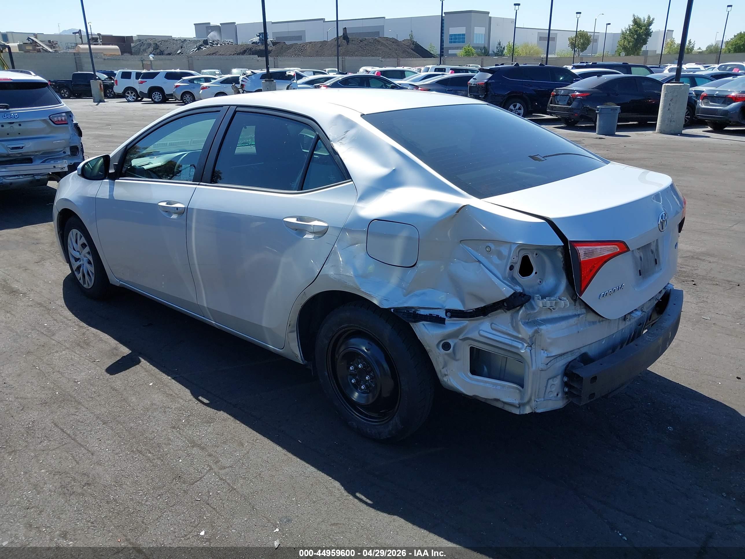 TOYOTA COROLLA image 3