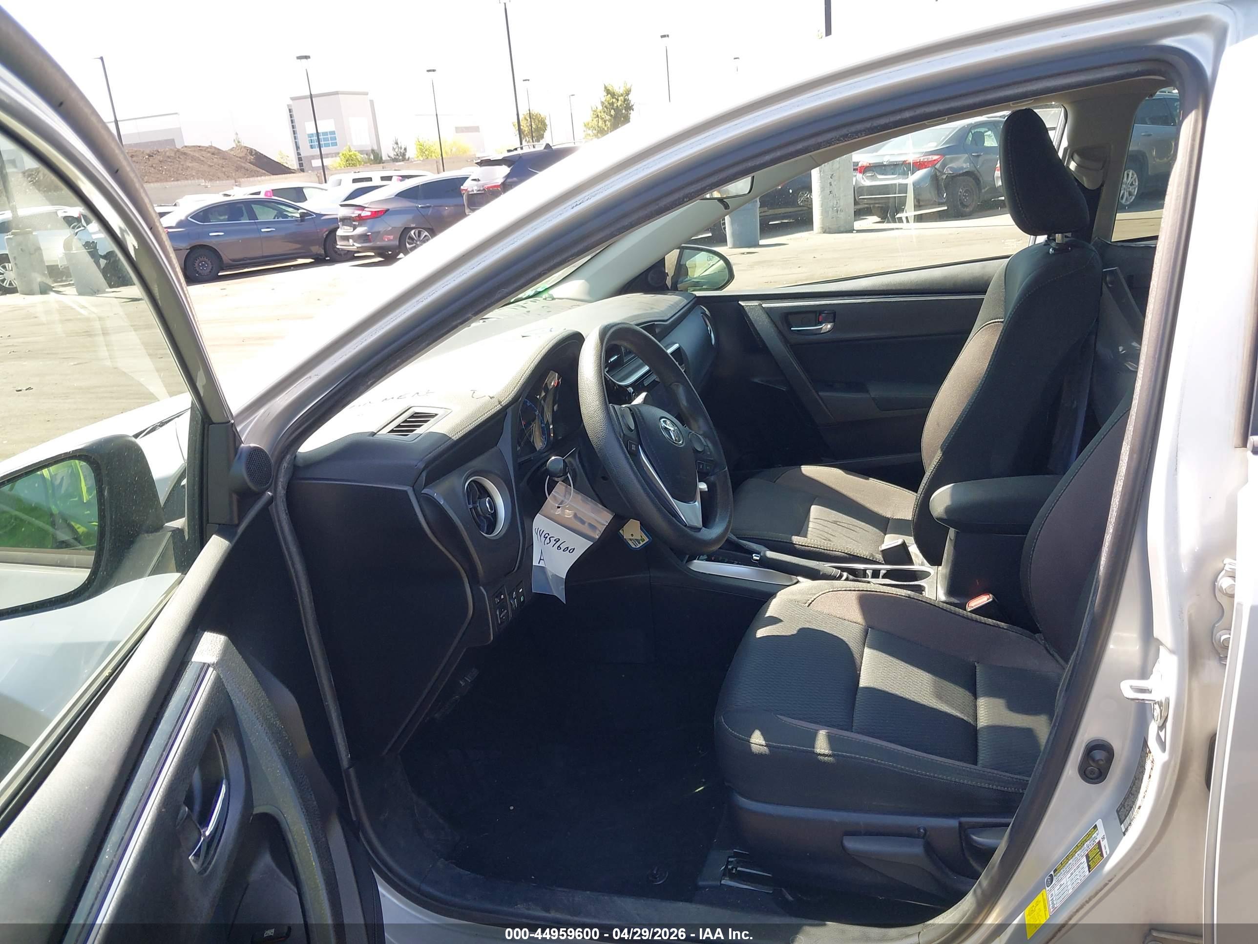 TOYOTA COROLLA image 5