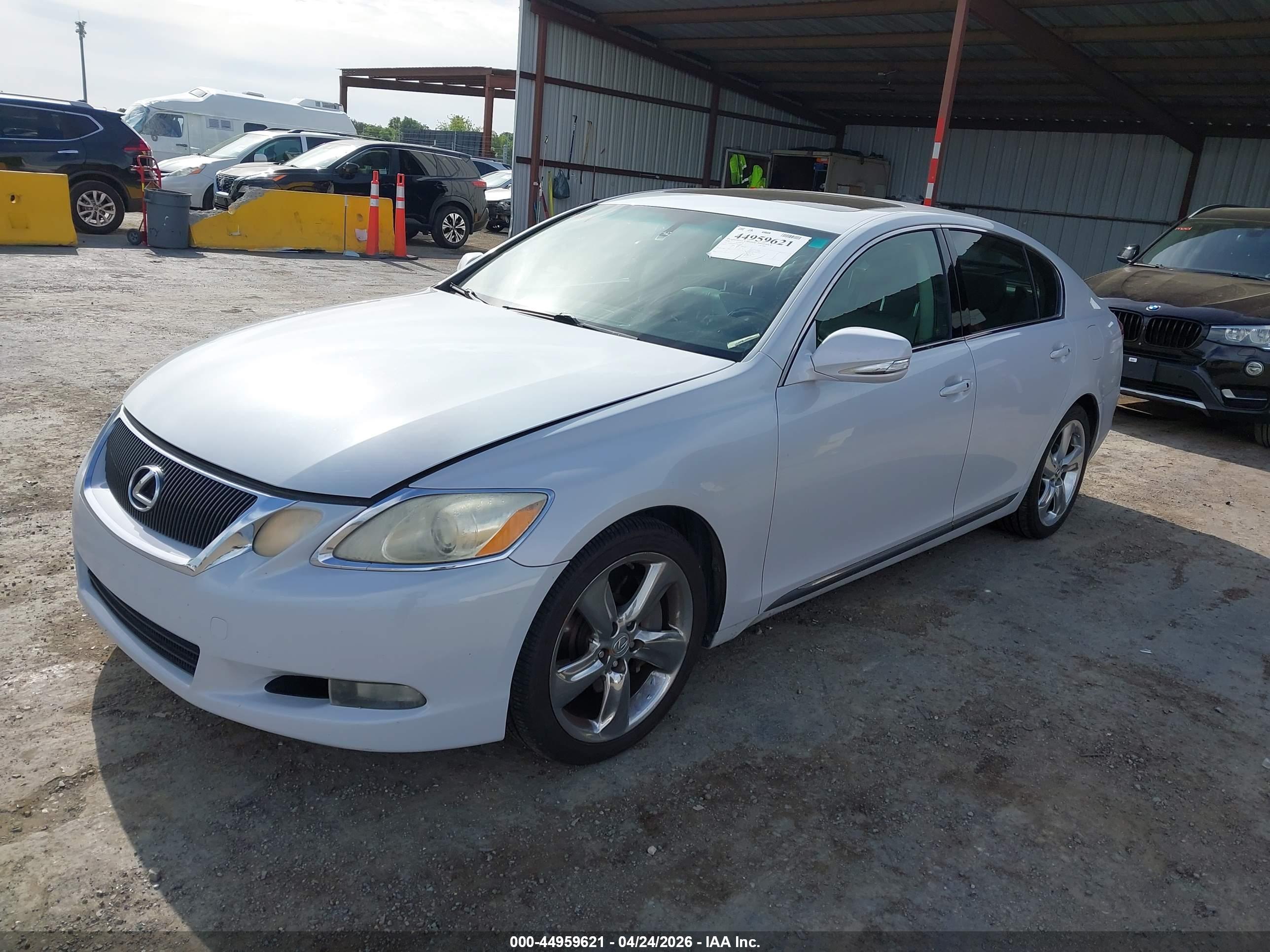 LEXUS GS image 2