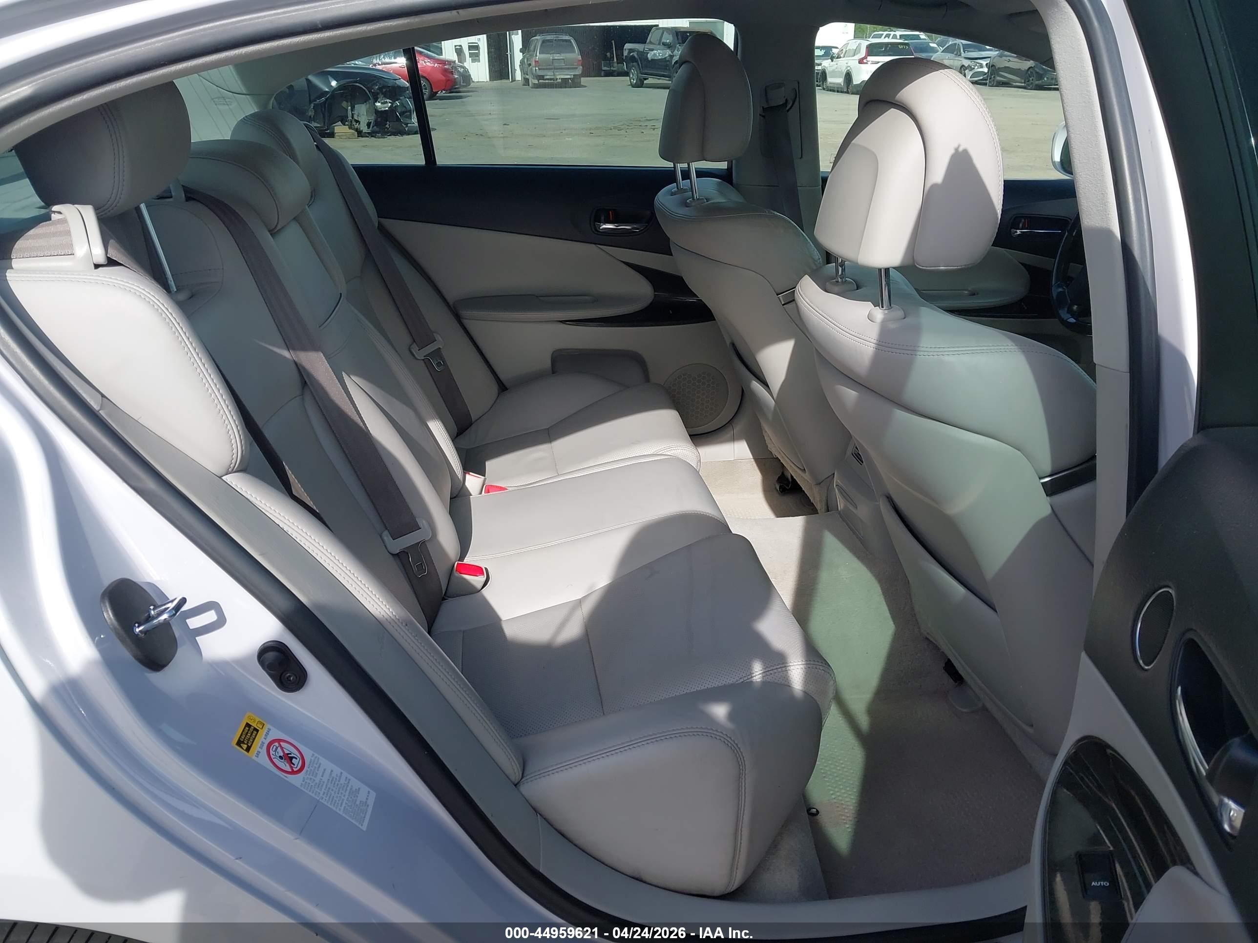 LEXUS GS image 8