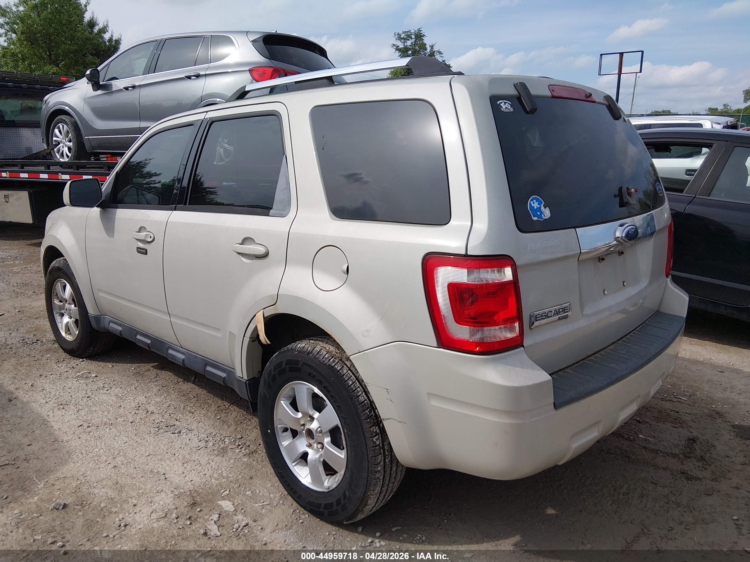 FORD ESCAPE image 3