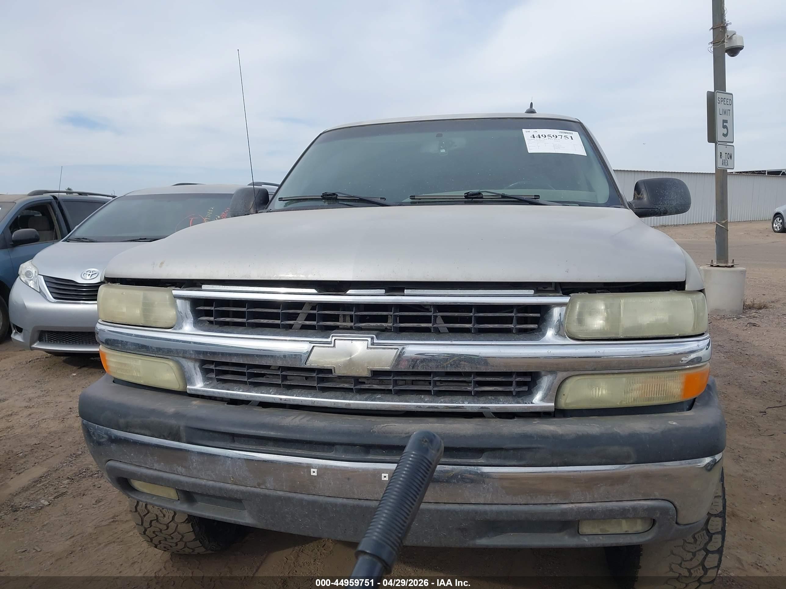 CHEVROLET TAHOE image 6