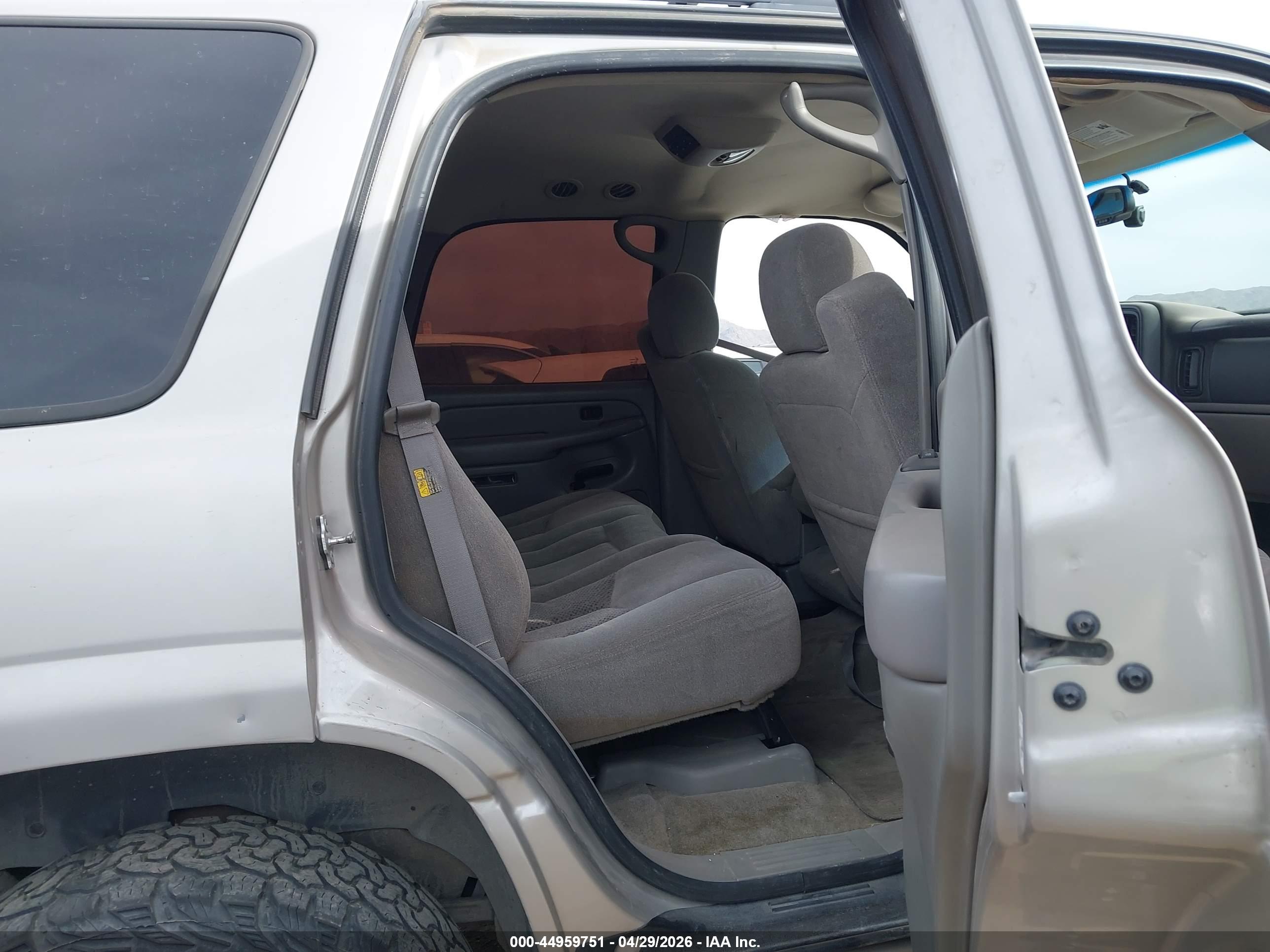 CHEVROLET TAHOE image 8