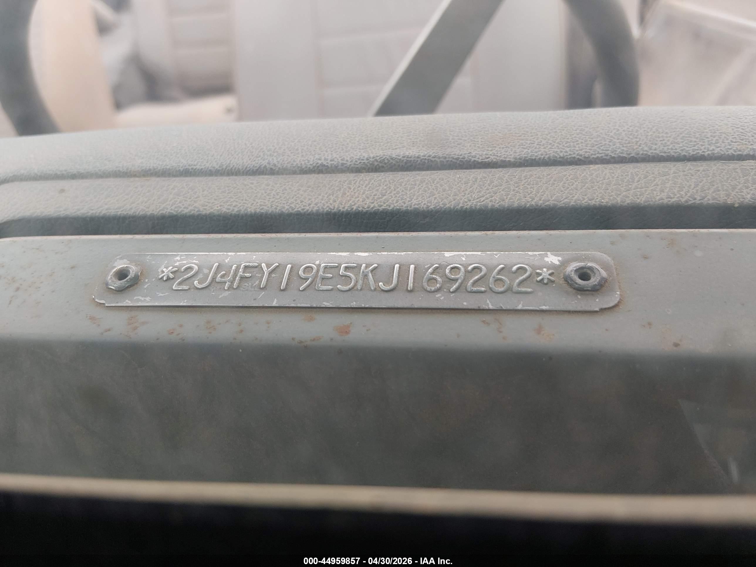 JEEP WRANGLER image 9