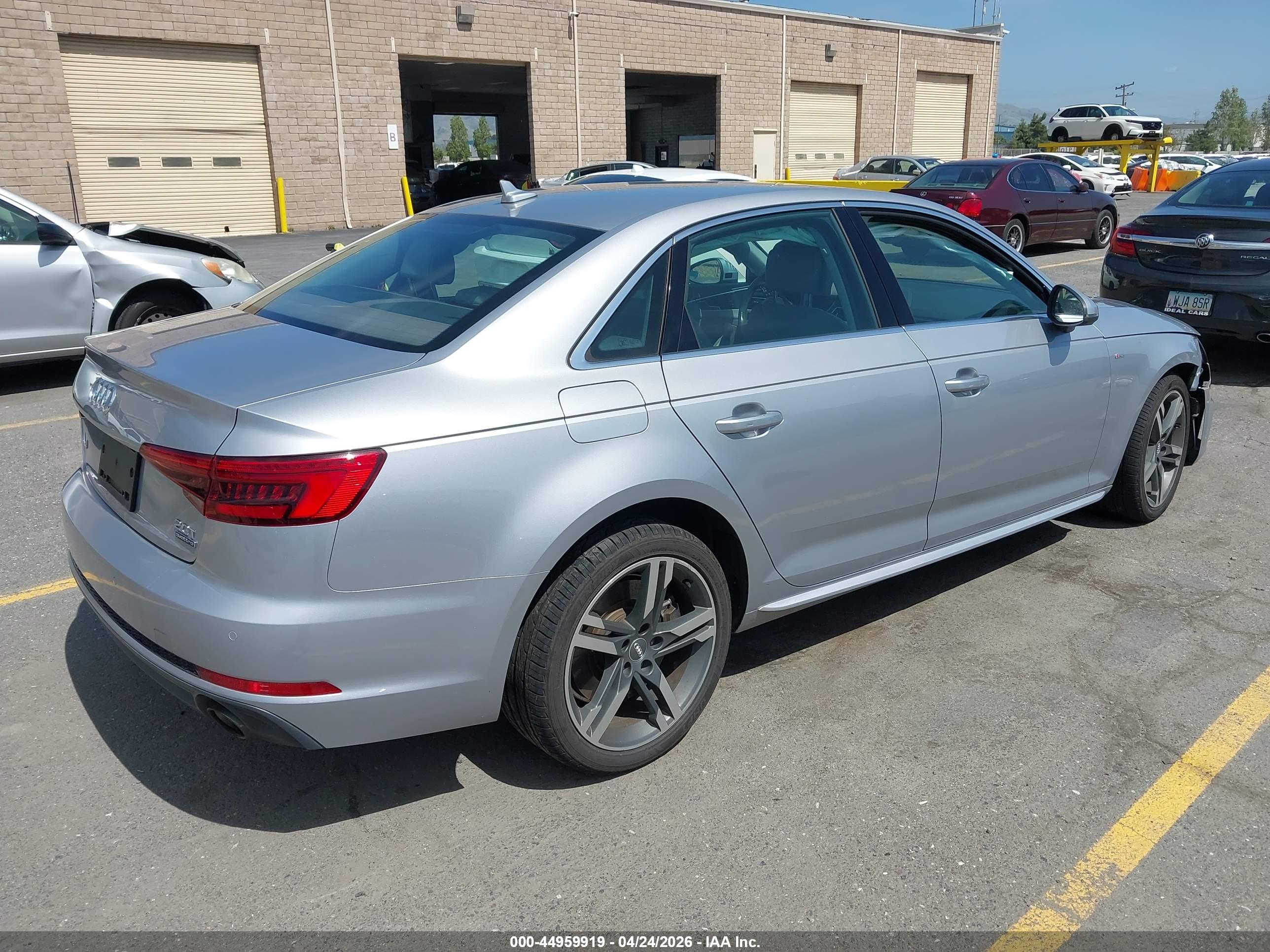 AUDI A4 image 4