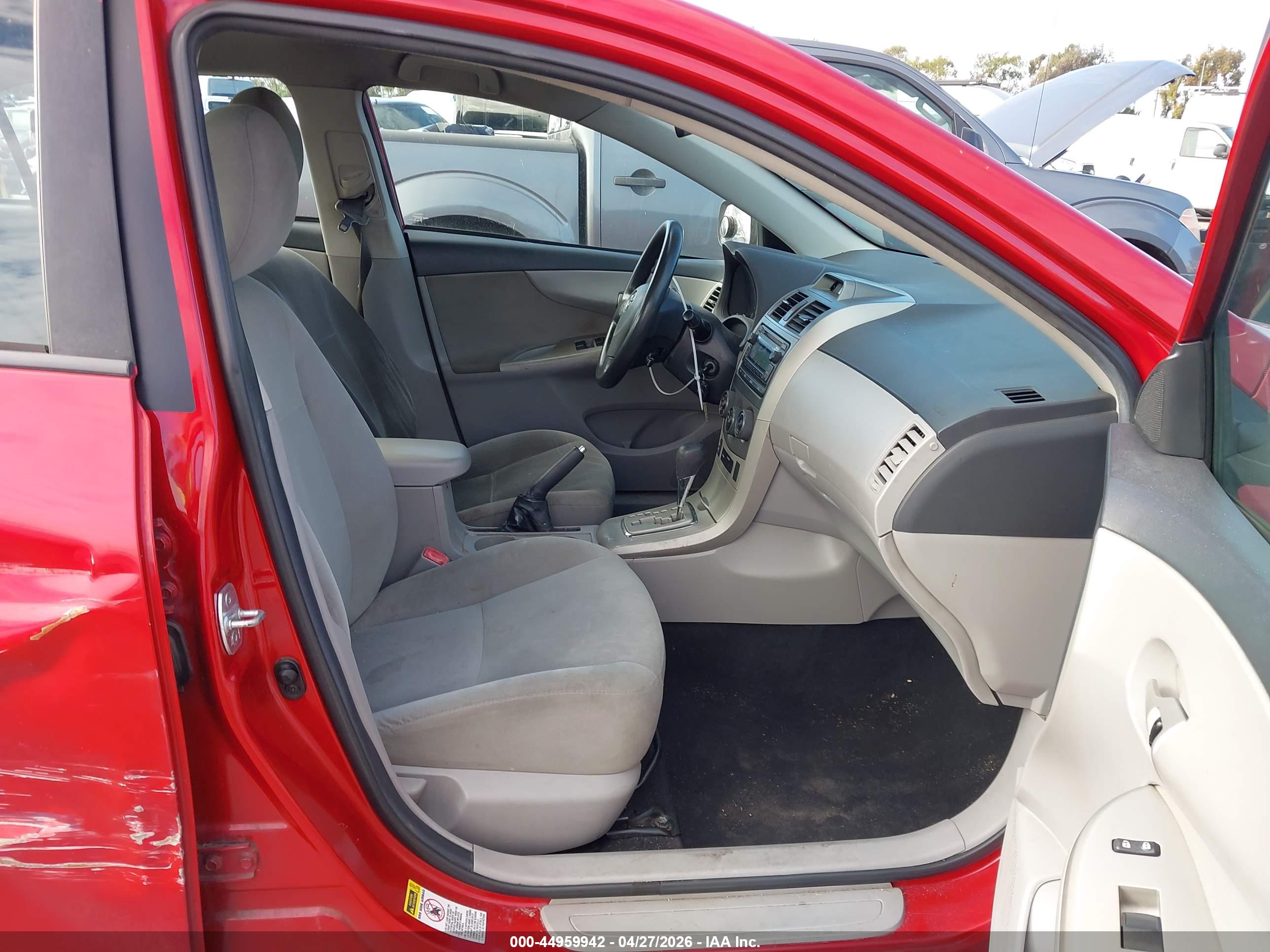 TOYOTA COROLLA image 5